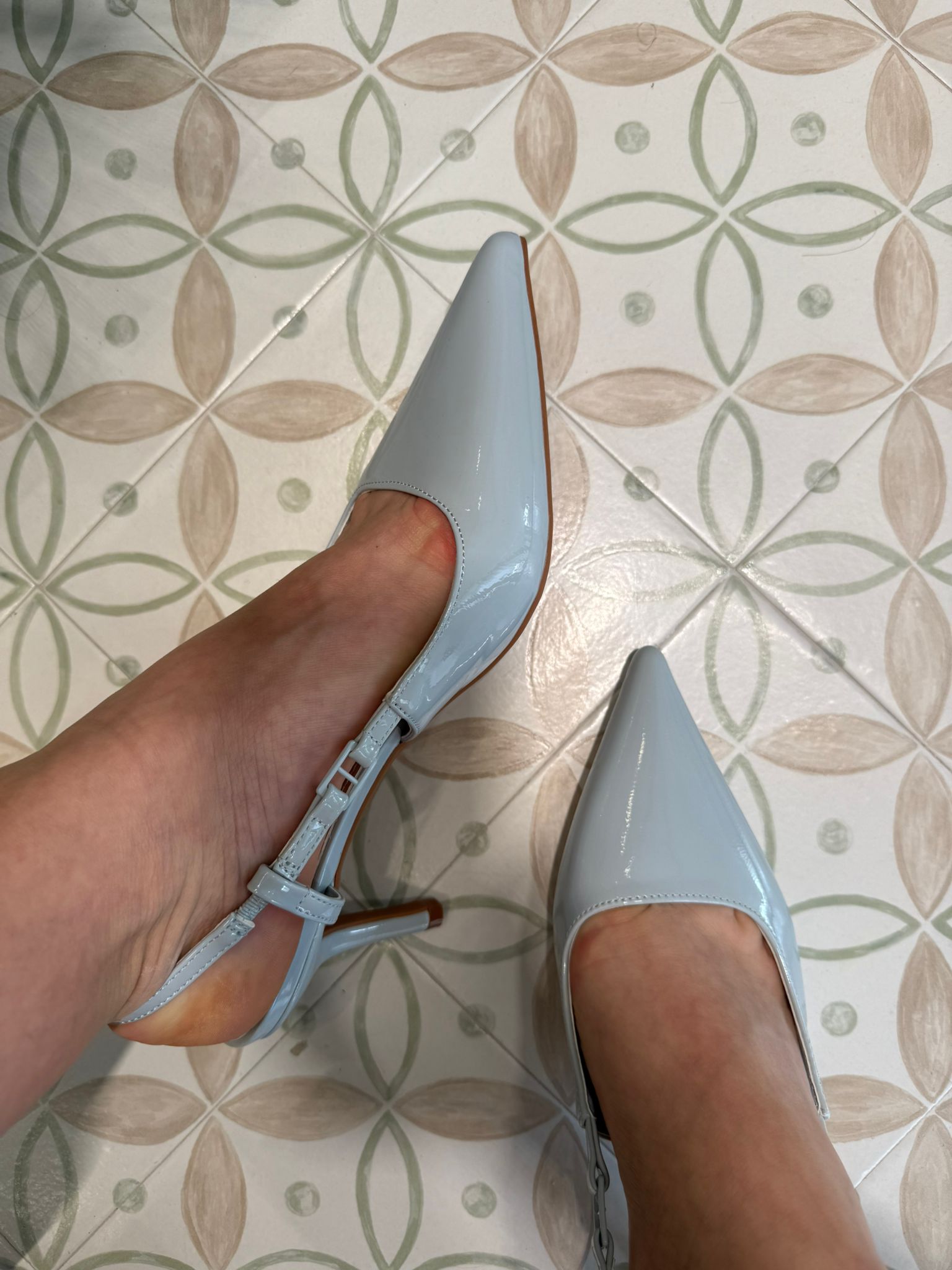 Décolleté in vernice