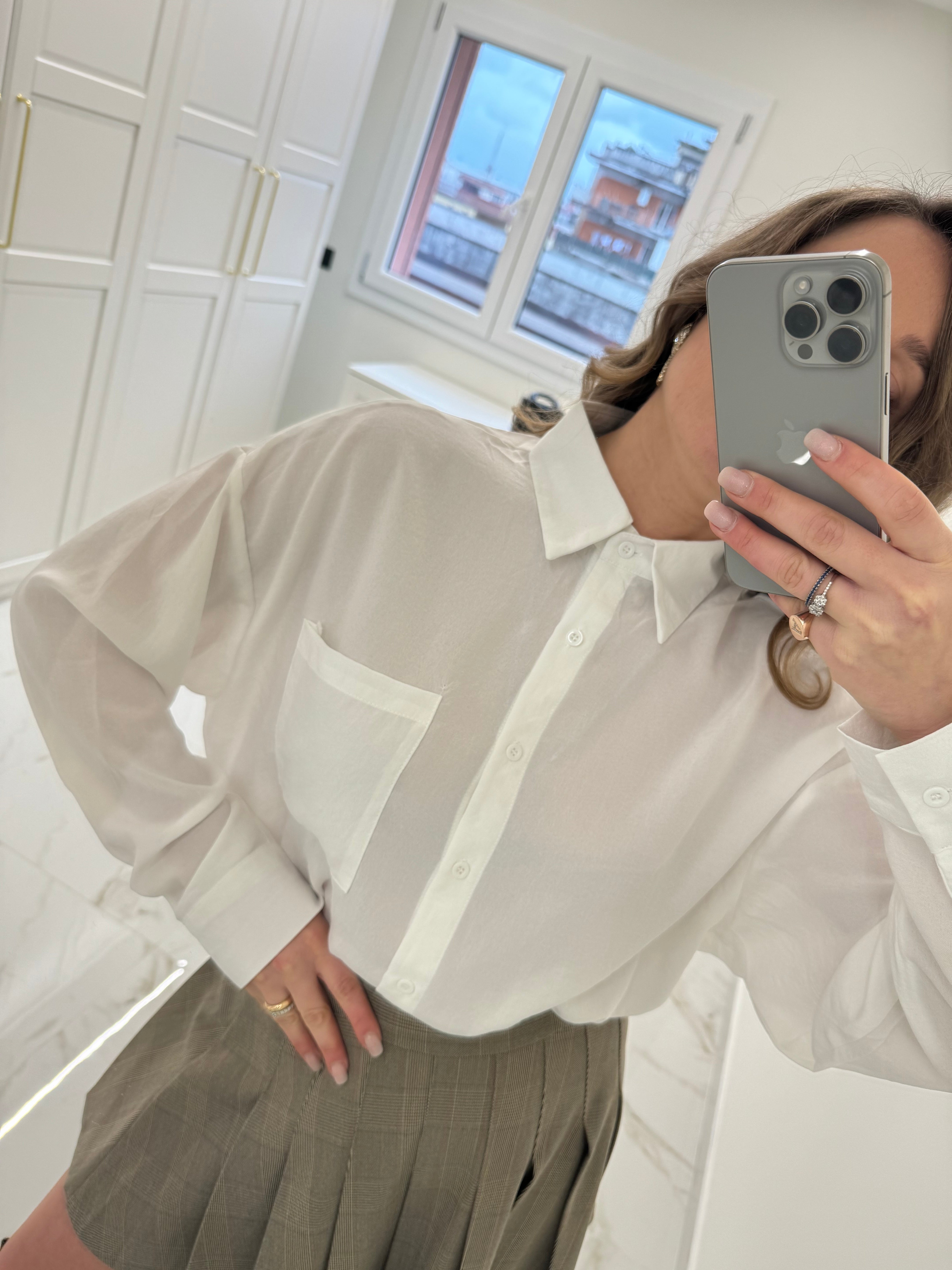 Camicia velata bianca
