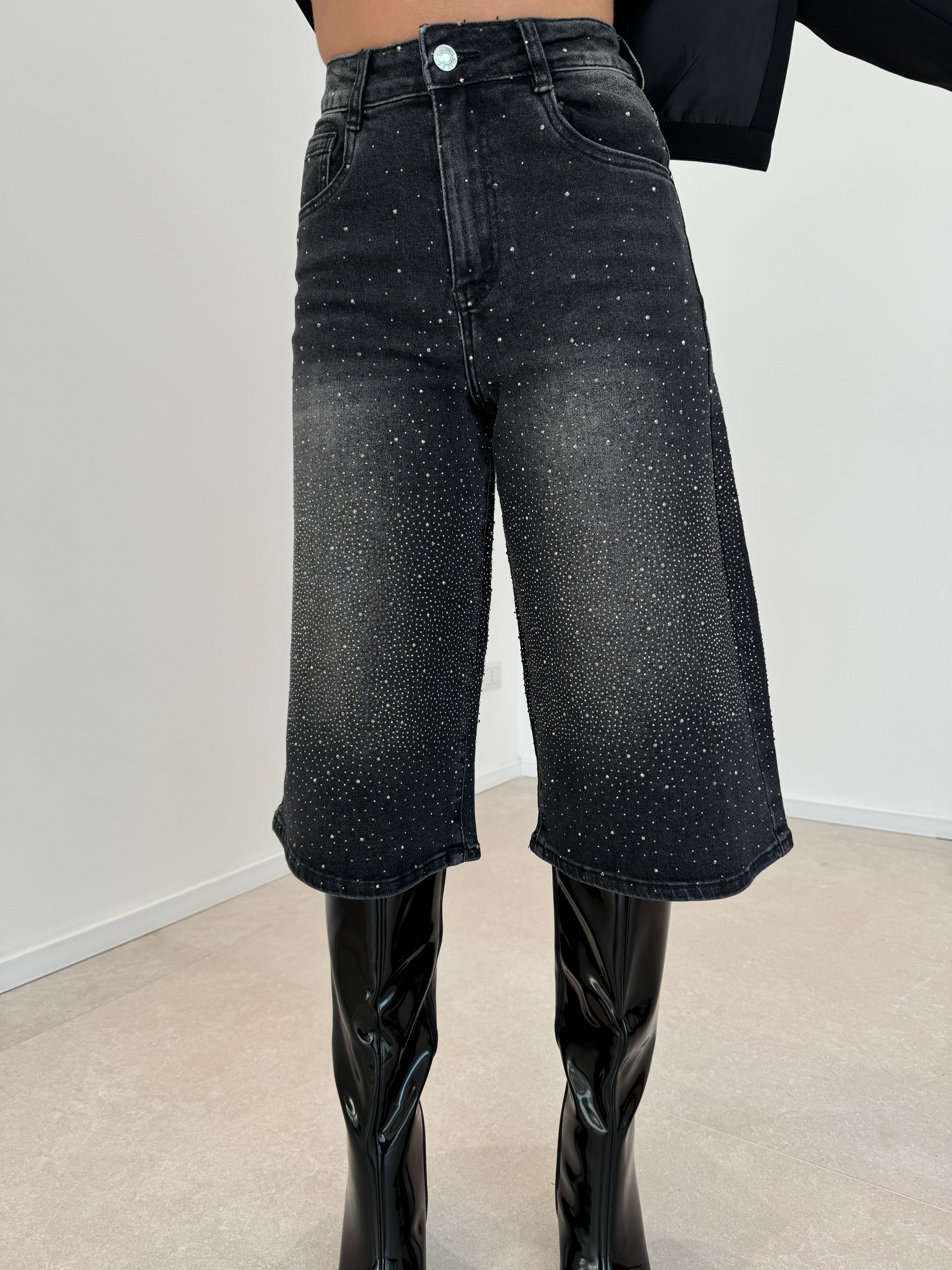 Bermuda denim nero con strass