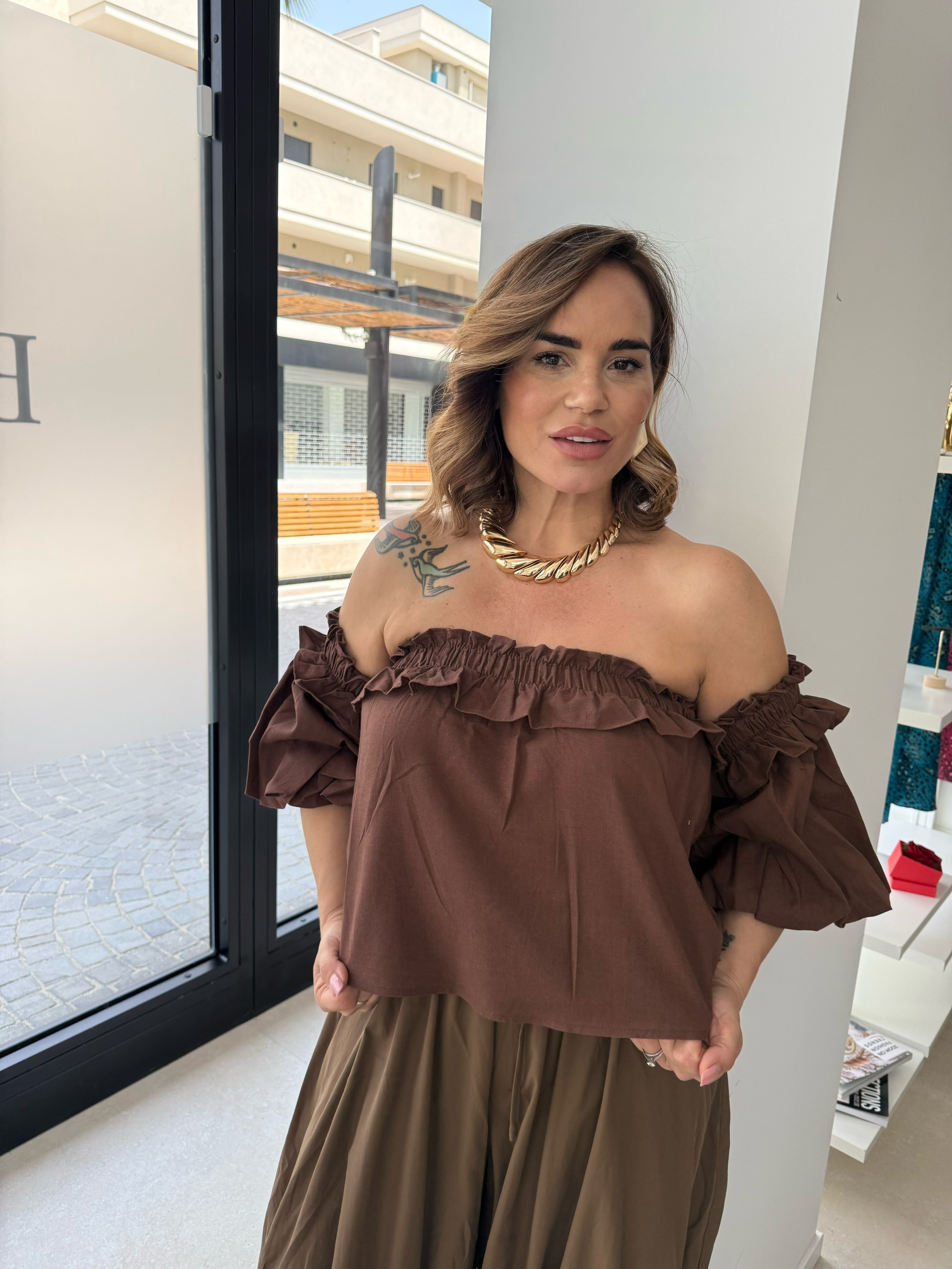 Top in lino con rouches