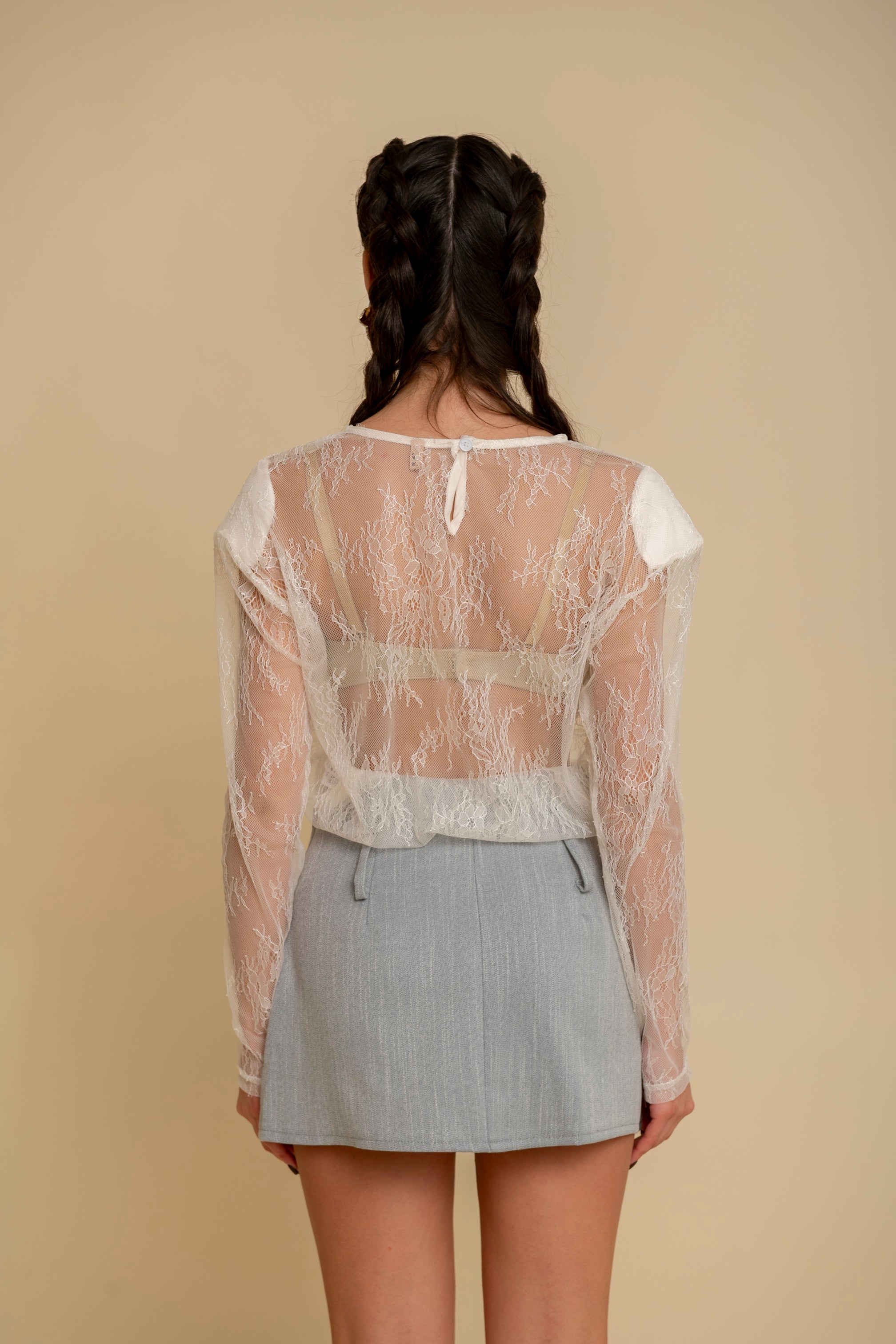 Maglia in pizzo con spalline