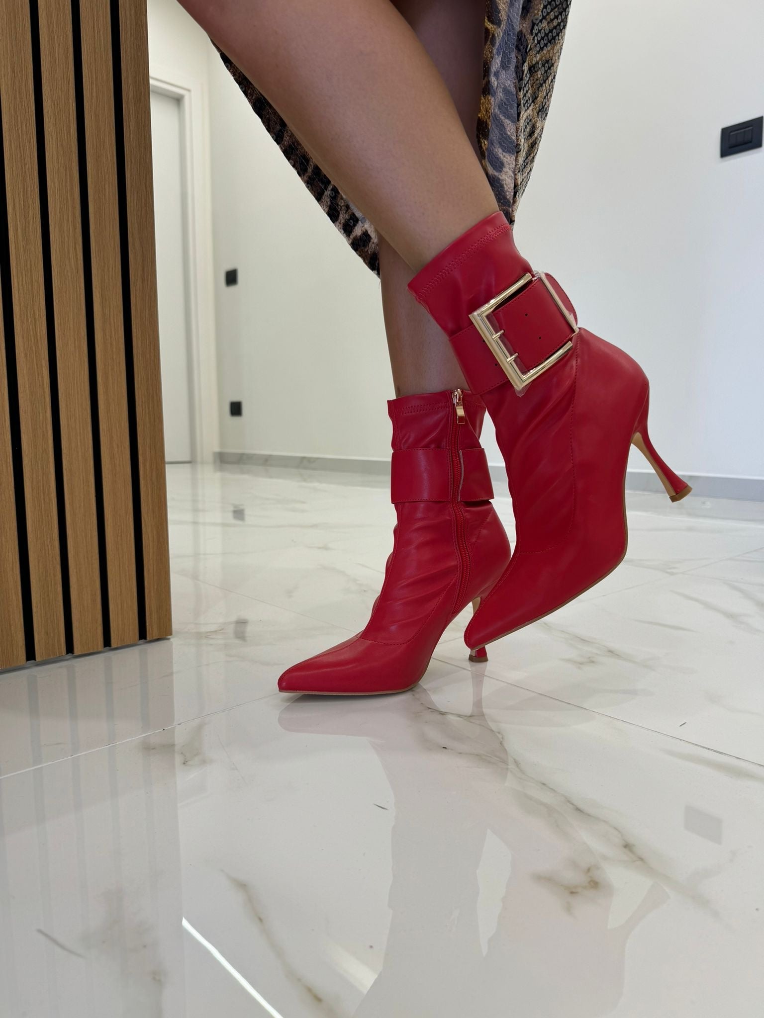 Stivaletto con fibbia