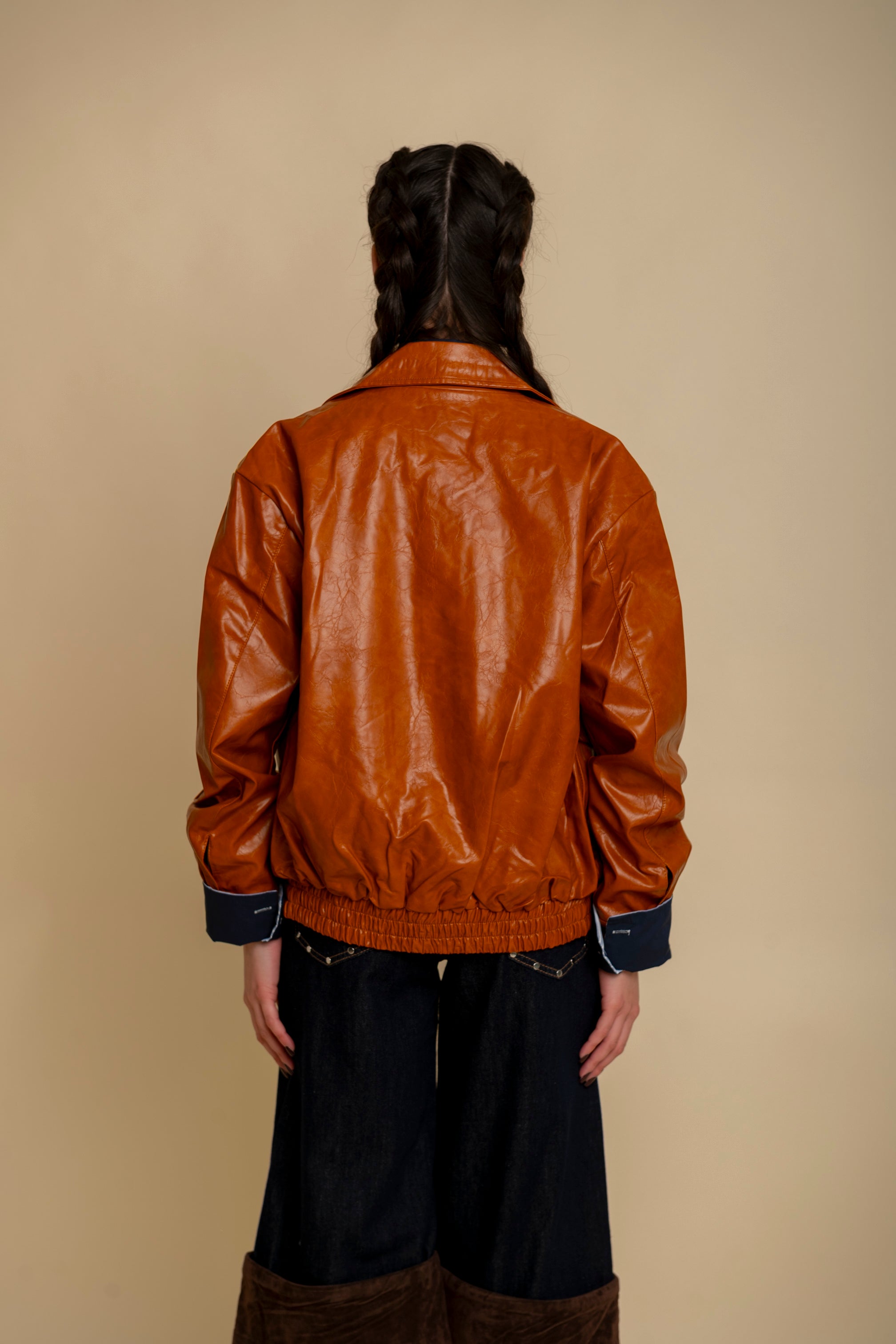 Bomber in ecopelle camel