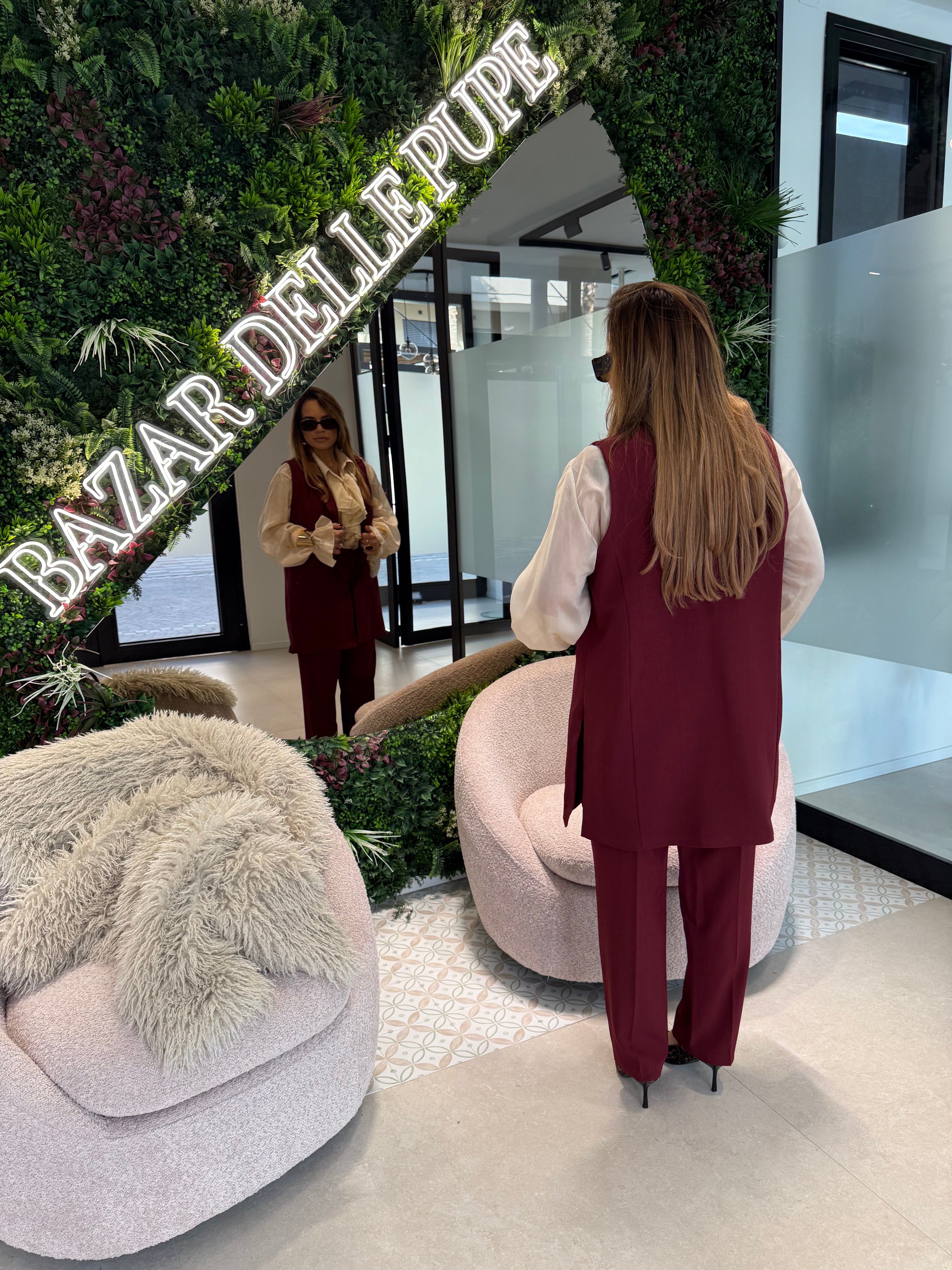 Tailleur con gilet curvy