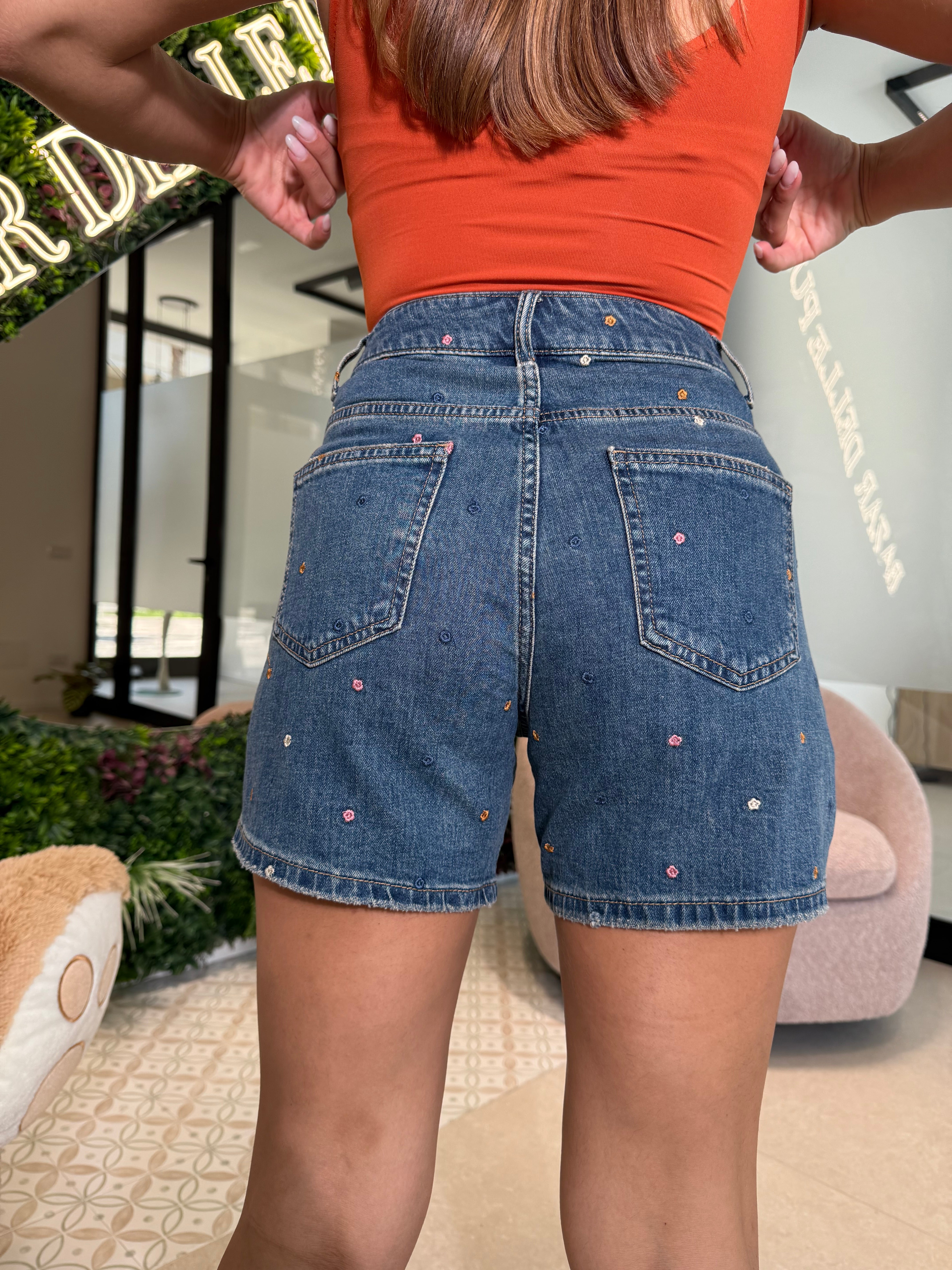 Pantaloncino denim fiorellini