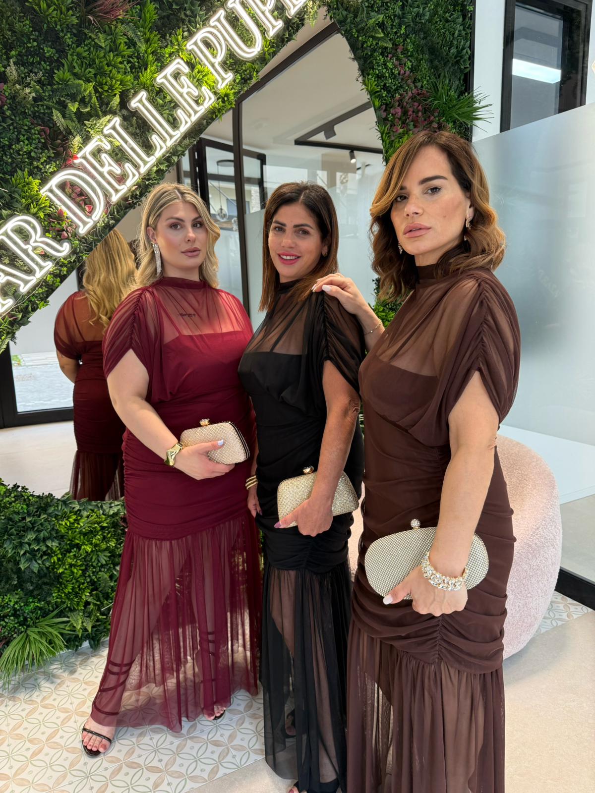 Abito drappeggiato velato curvy