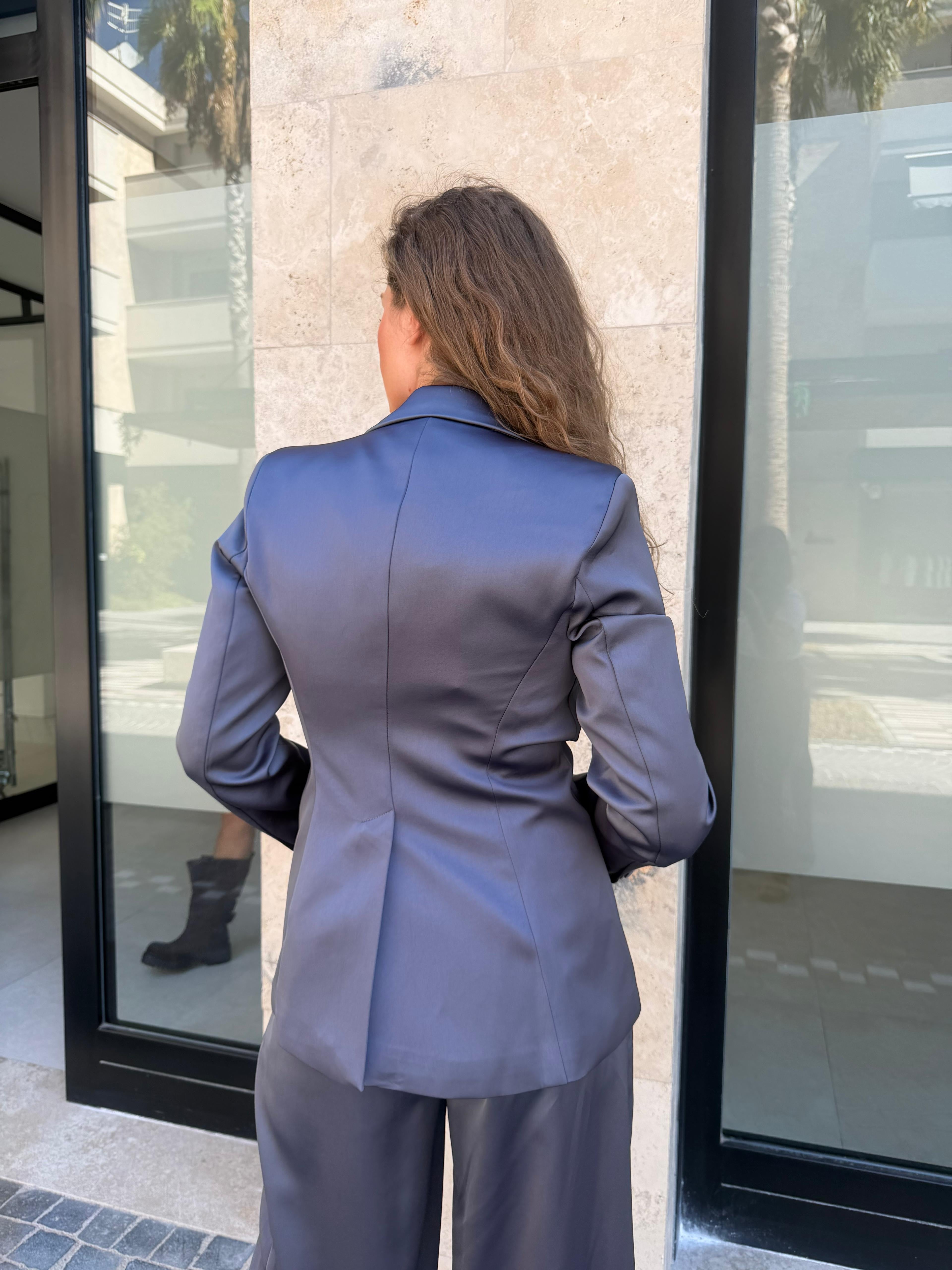 Tailleur in raso by Lumina