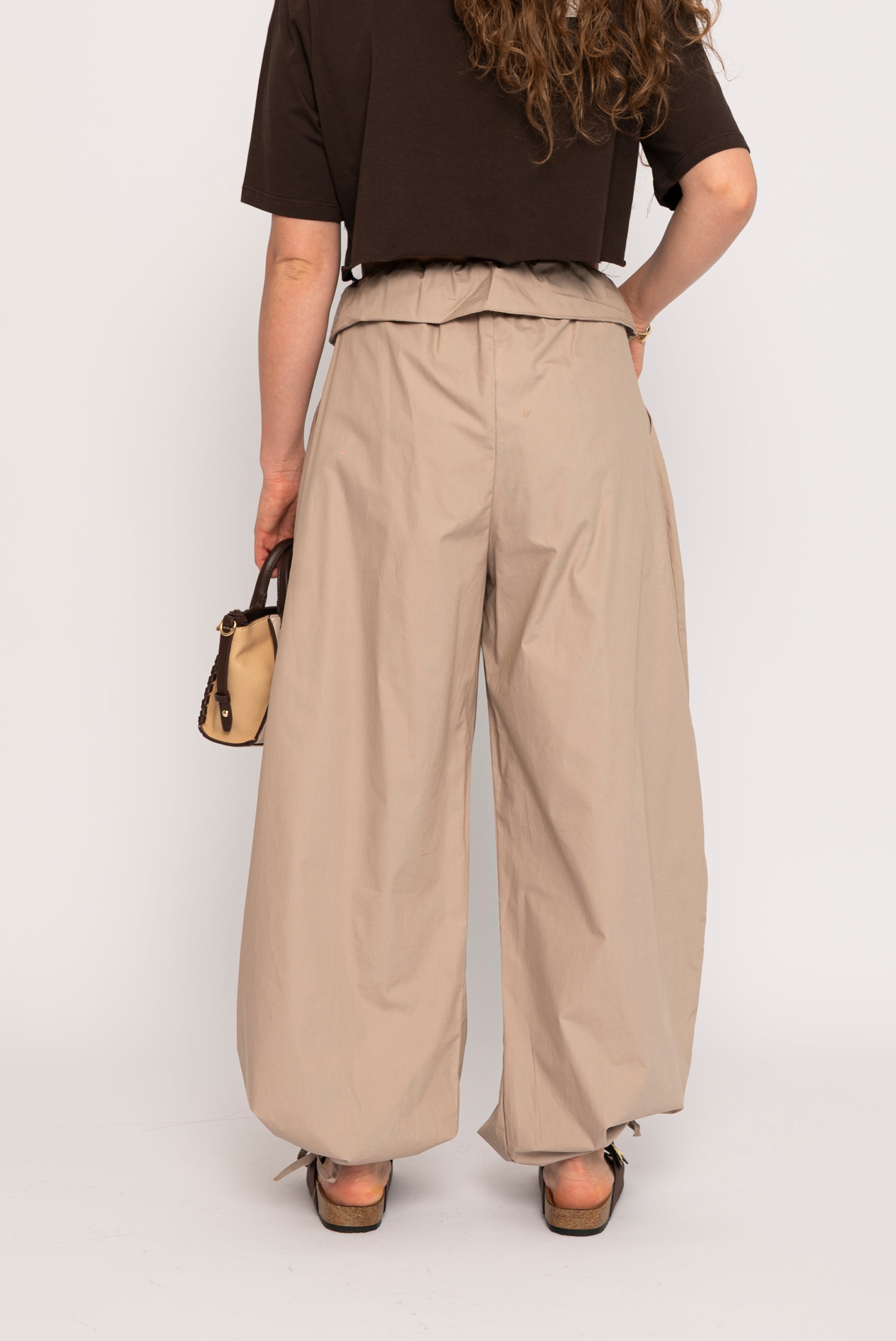 Pantalone con risvolto