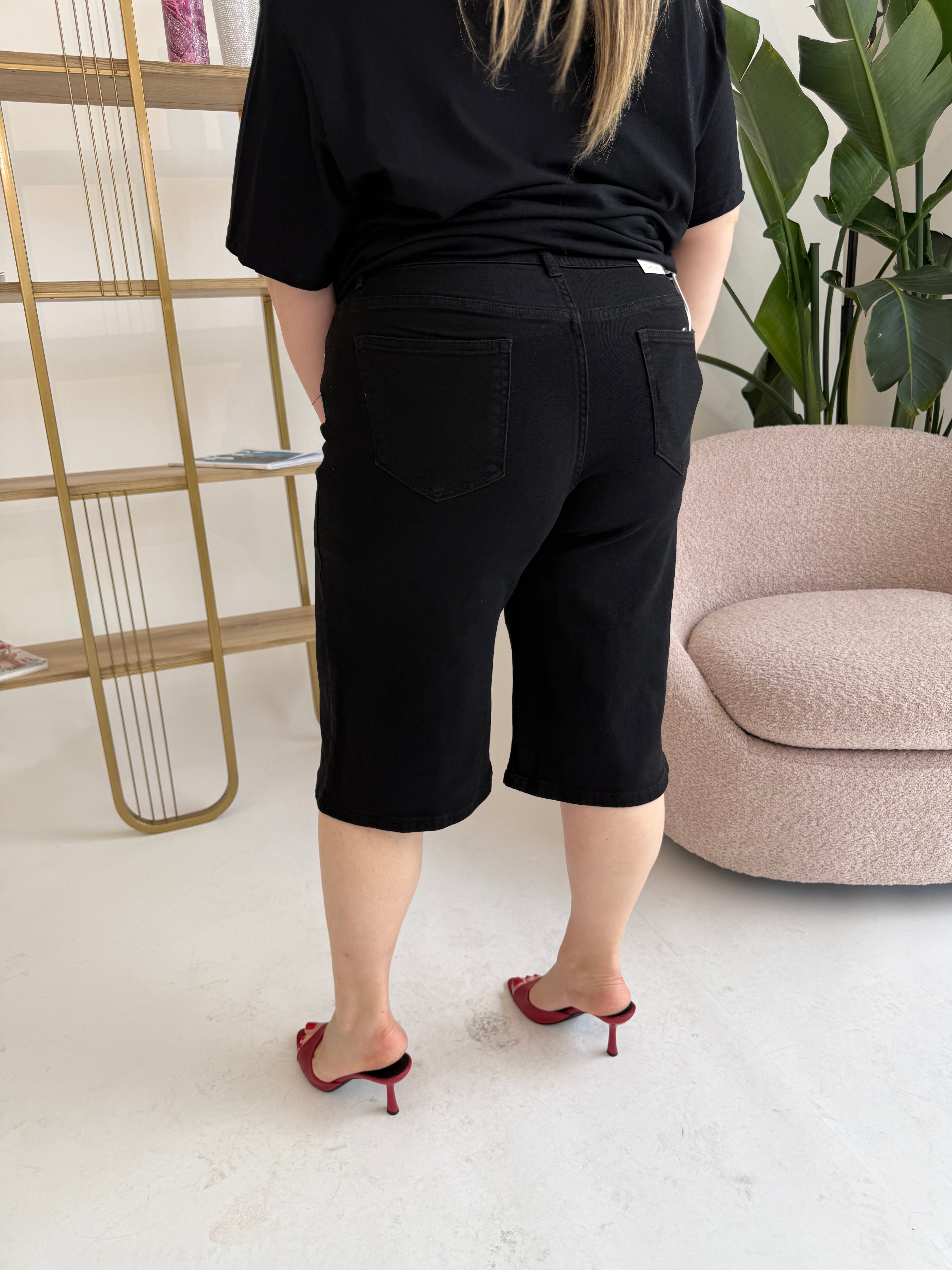 Bermuda black curvy