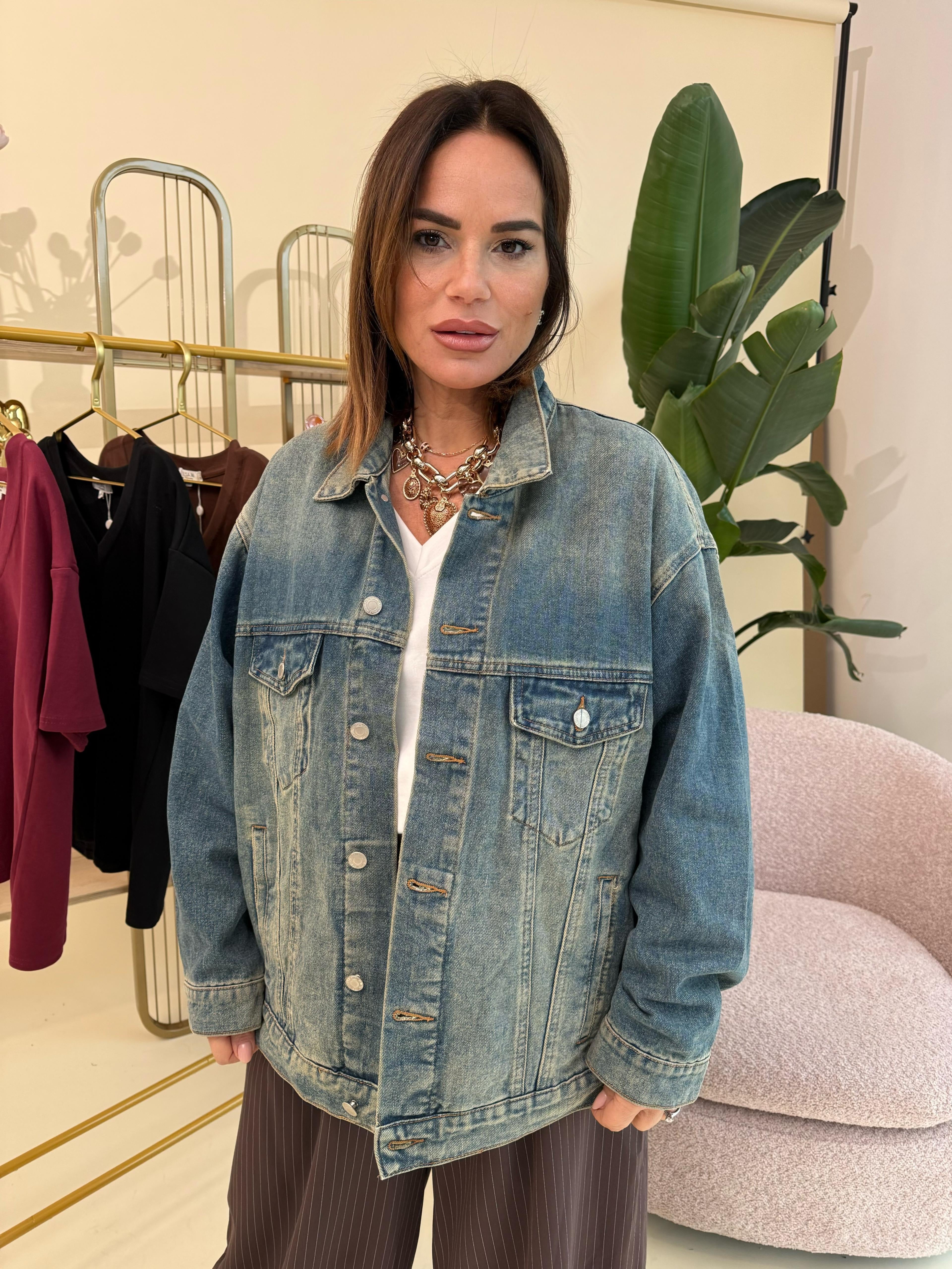 Giubbino in denim sabbiato