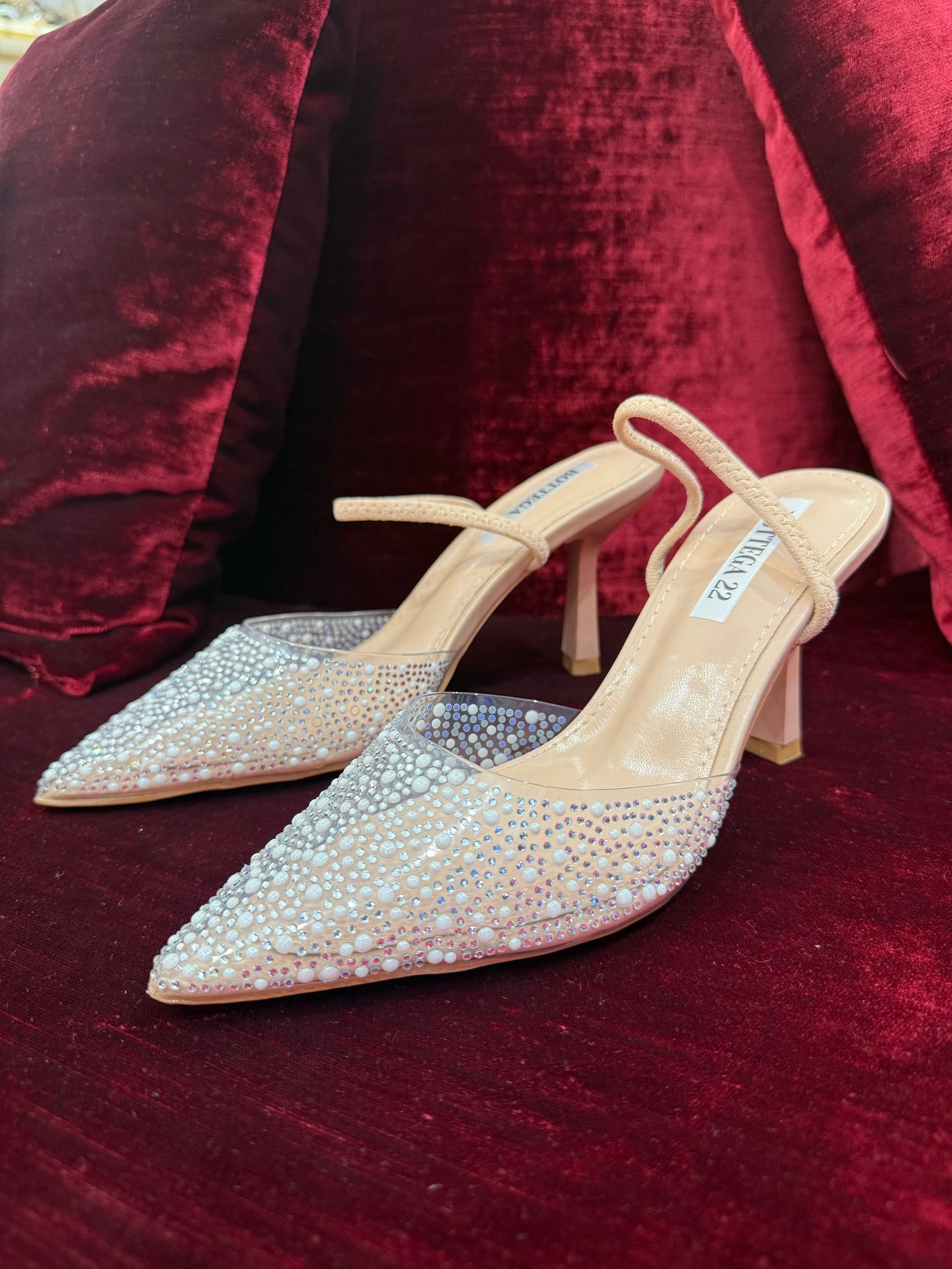 Décolleté nude strass e perle