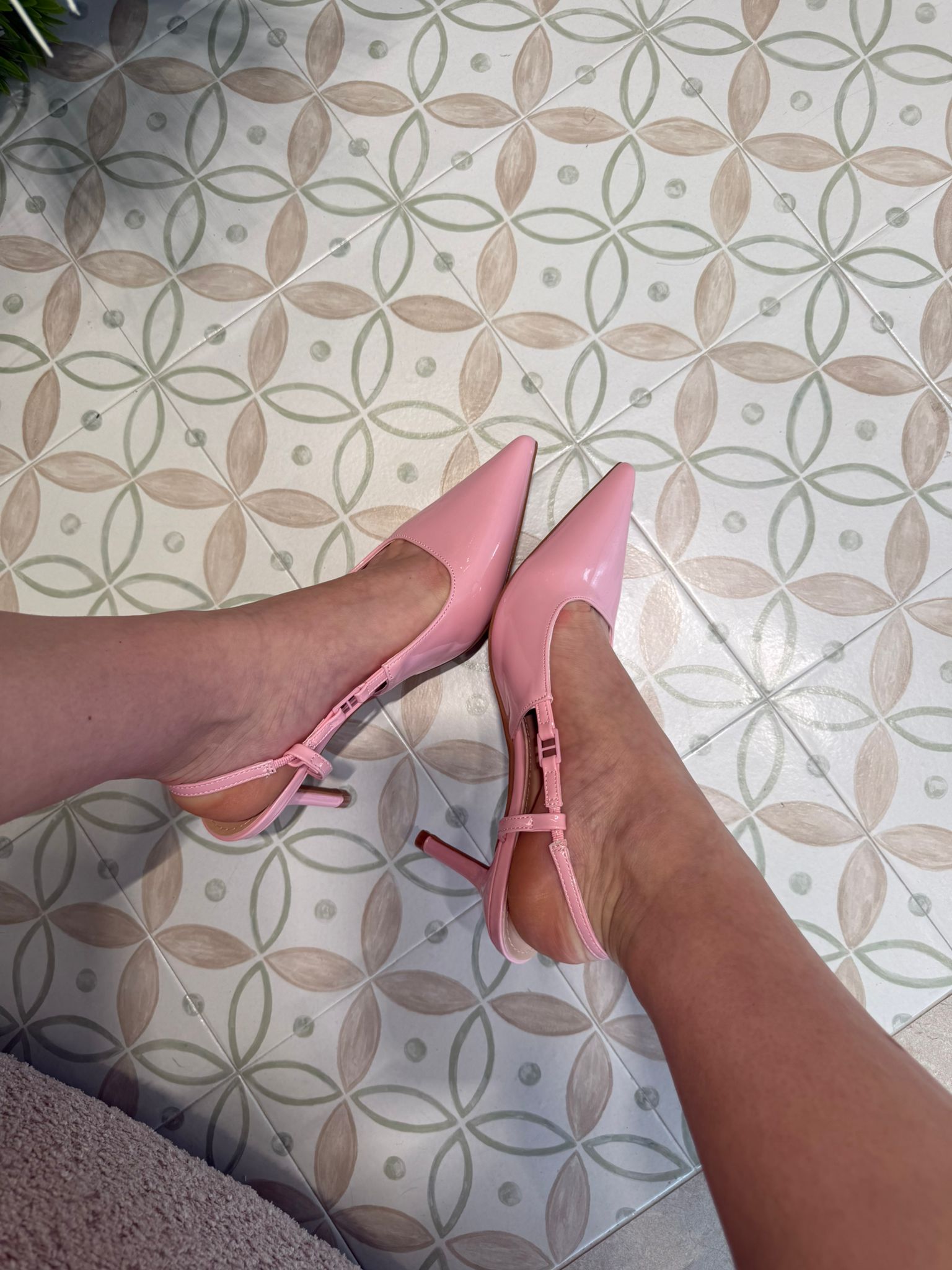 Décolleté in vernice