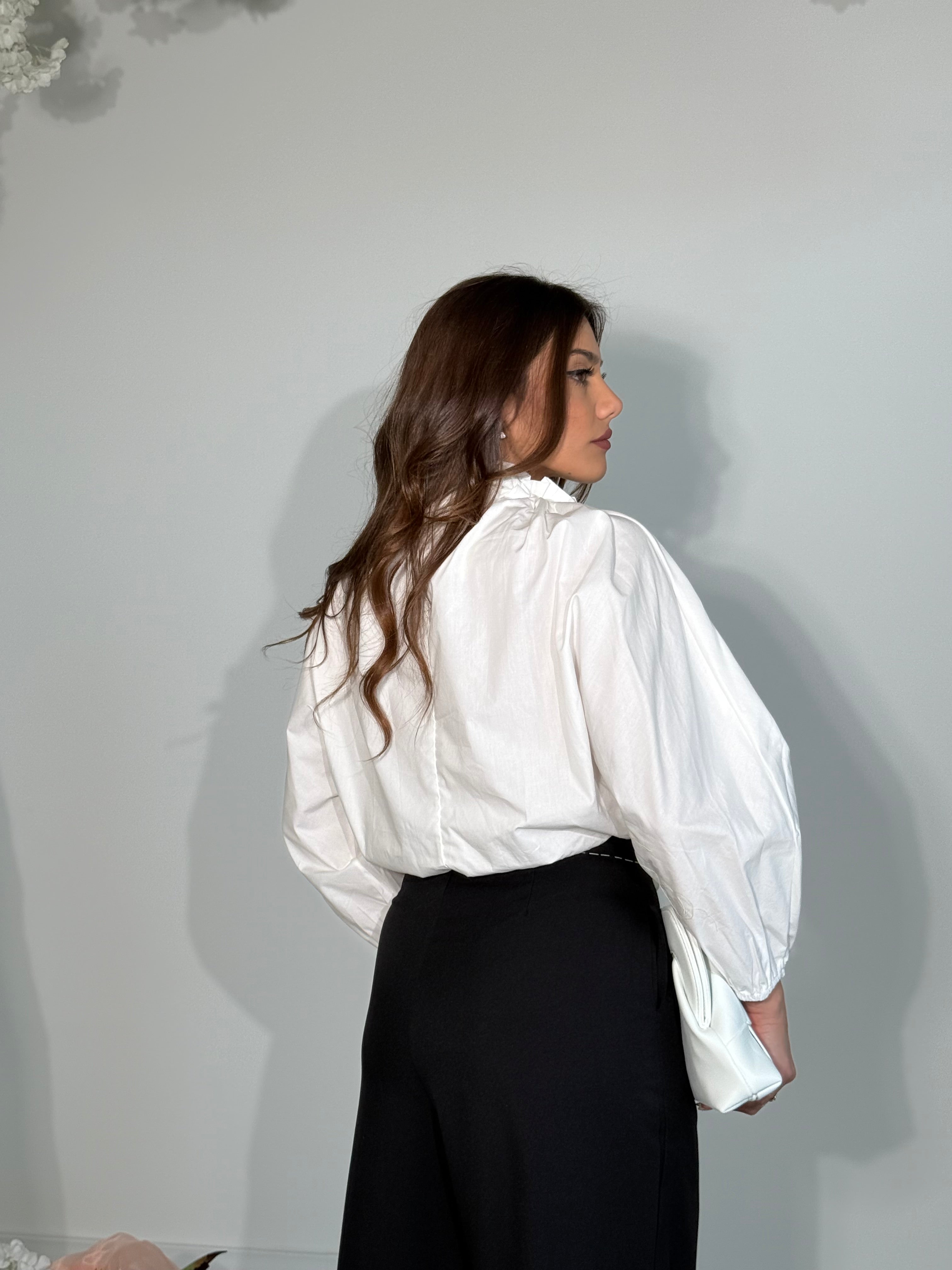 Camicia corta con laccio