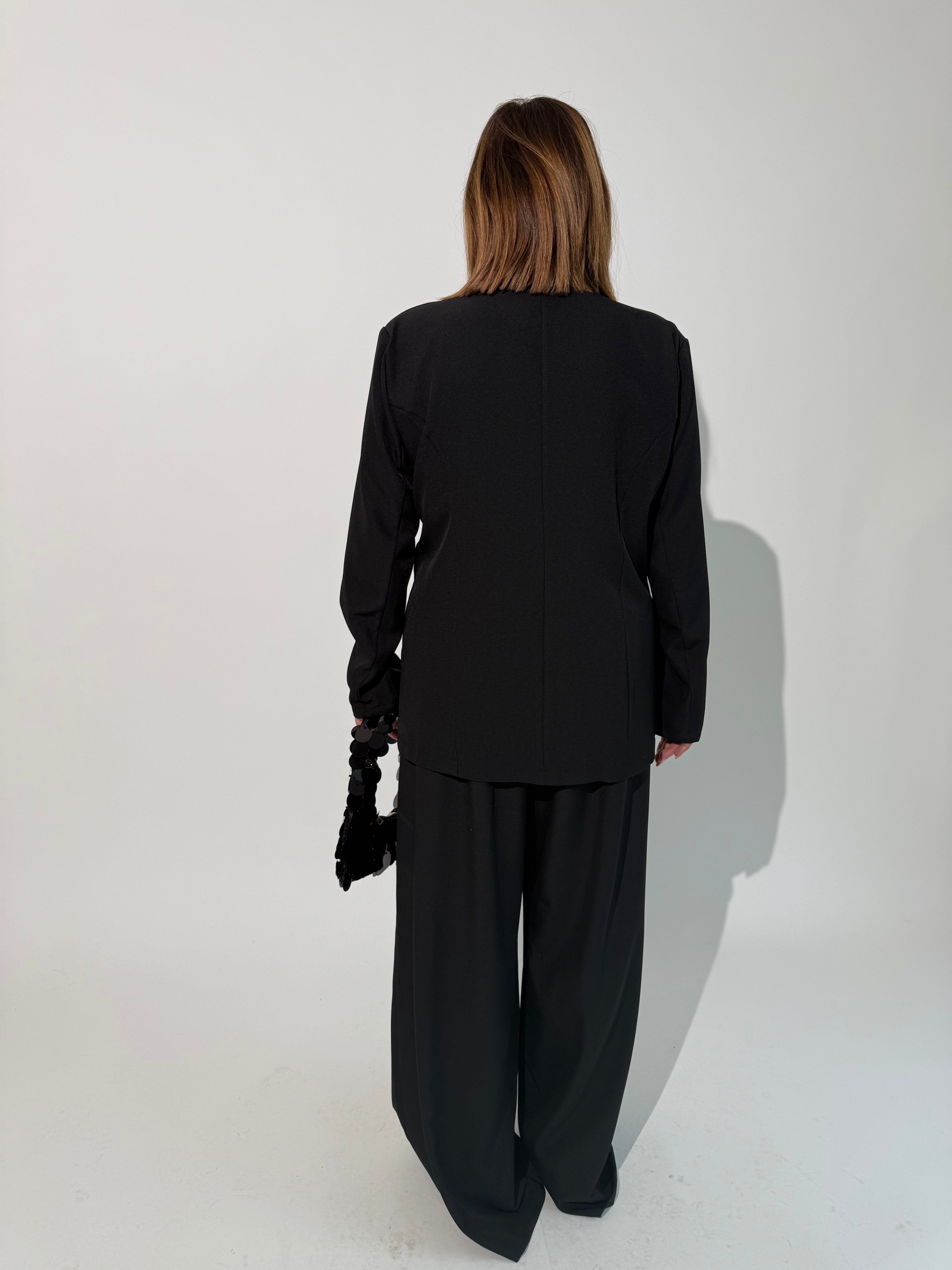 Tailleur con bottone oro curvy