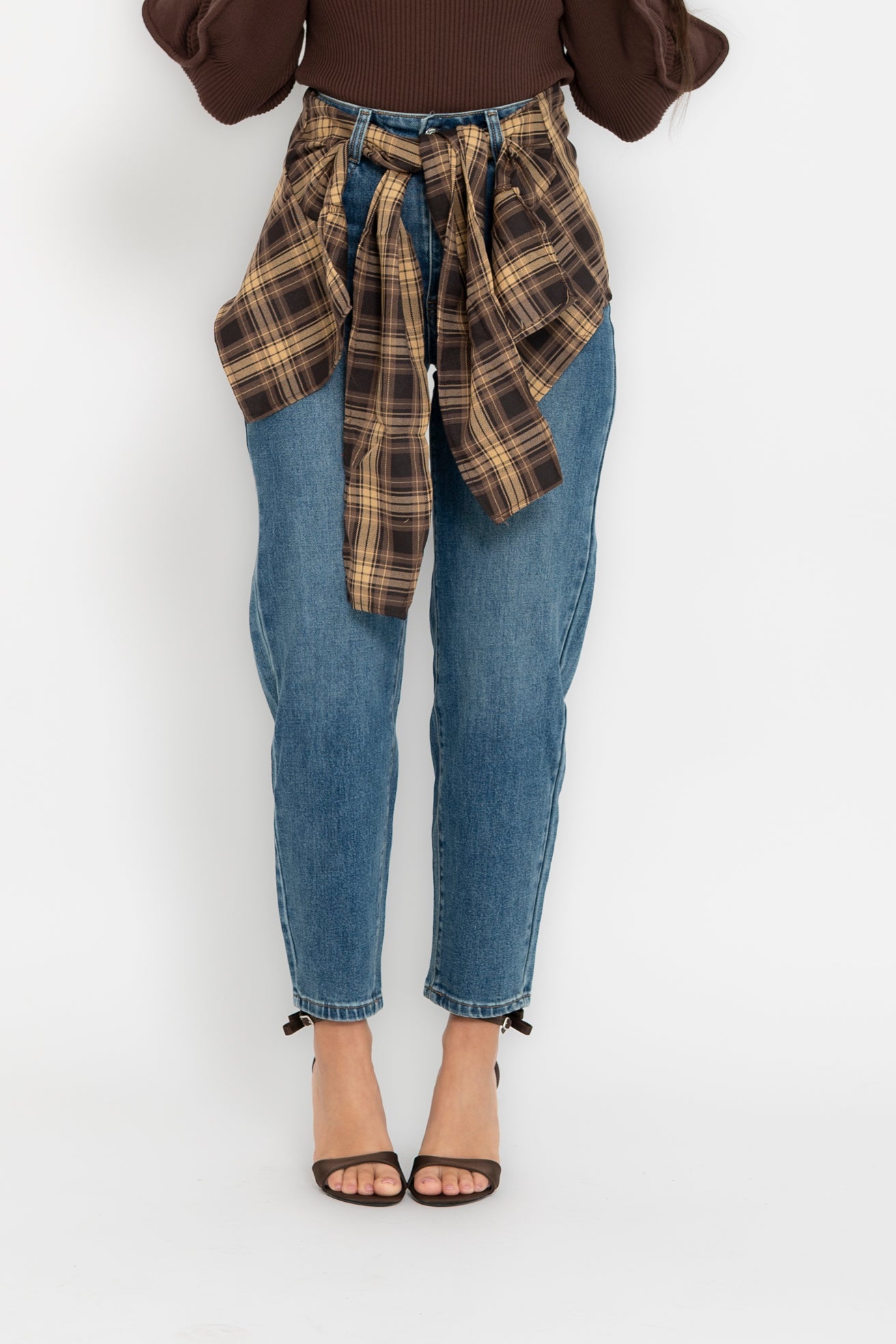 Jeans mom fit effetto camicia