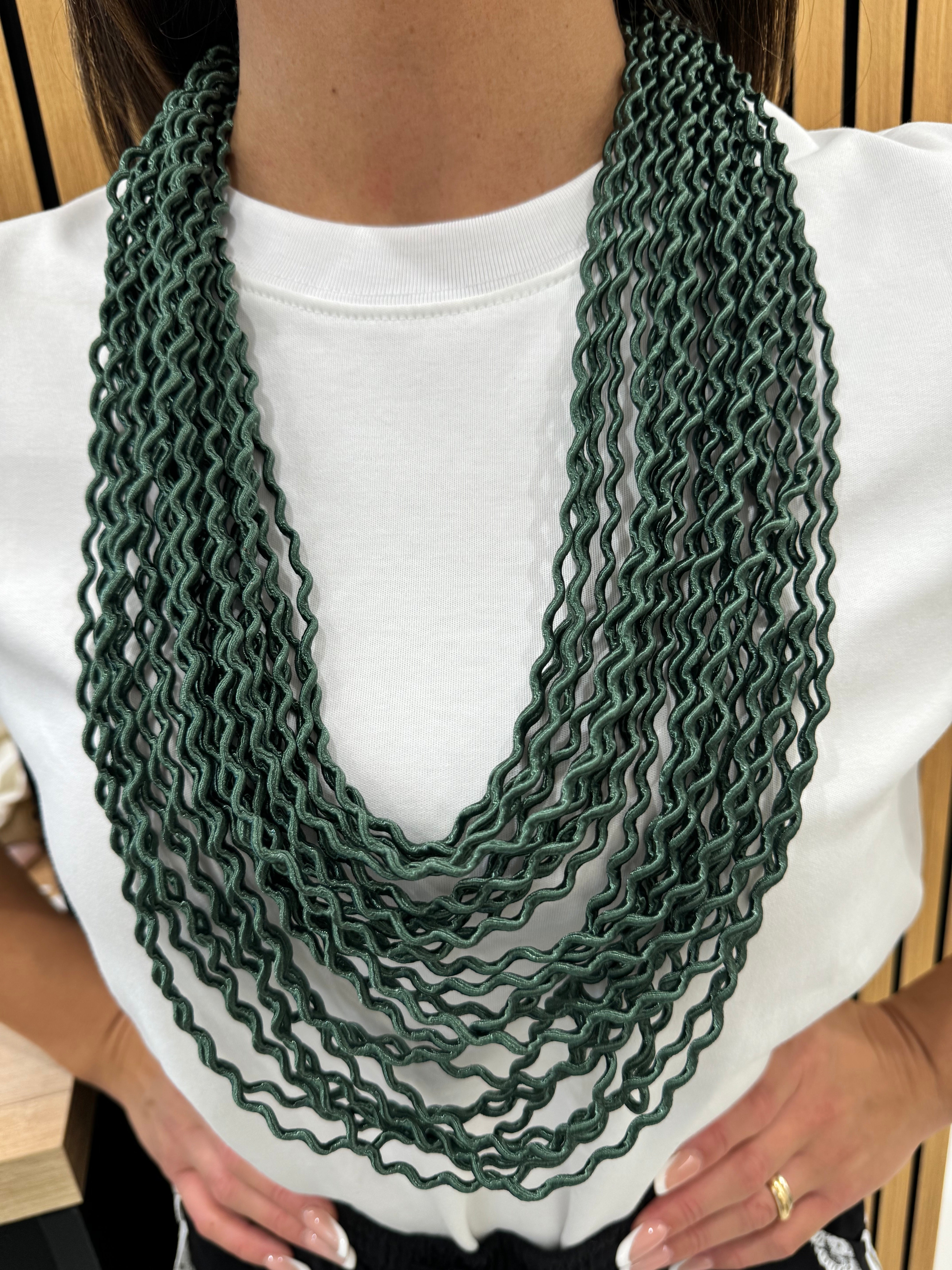 Collana zig zag