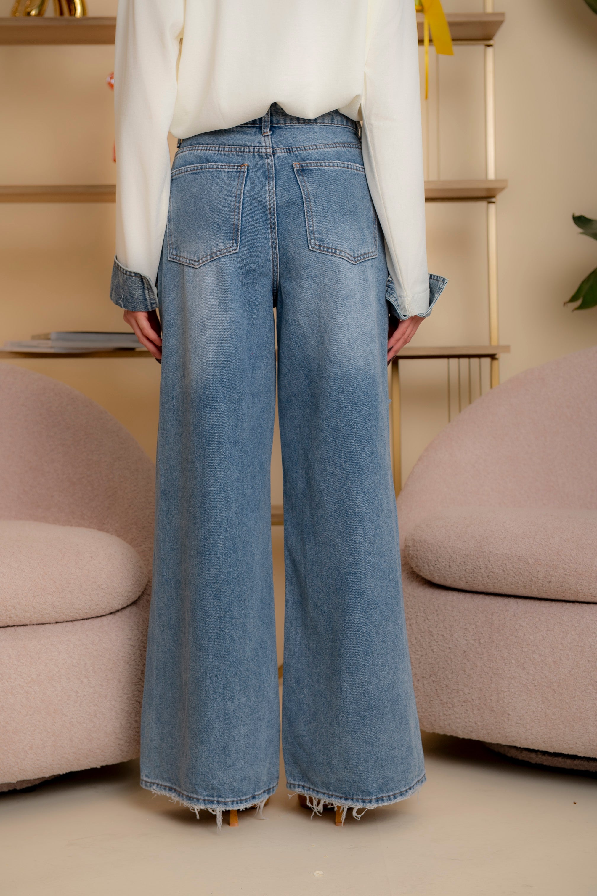 Jeans wide leg con strappi