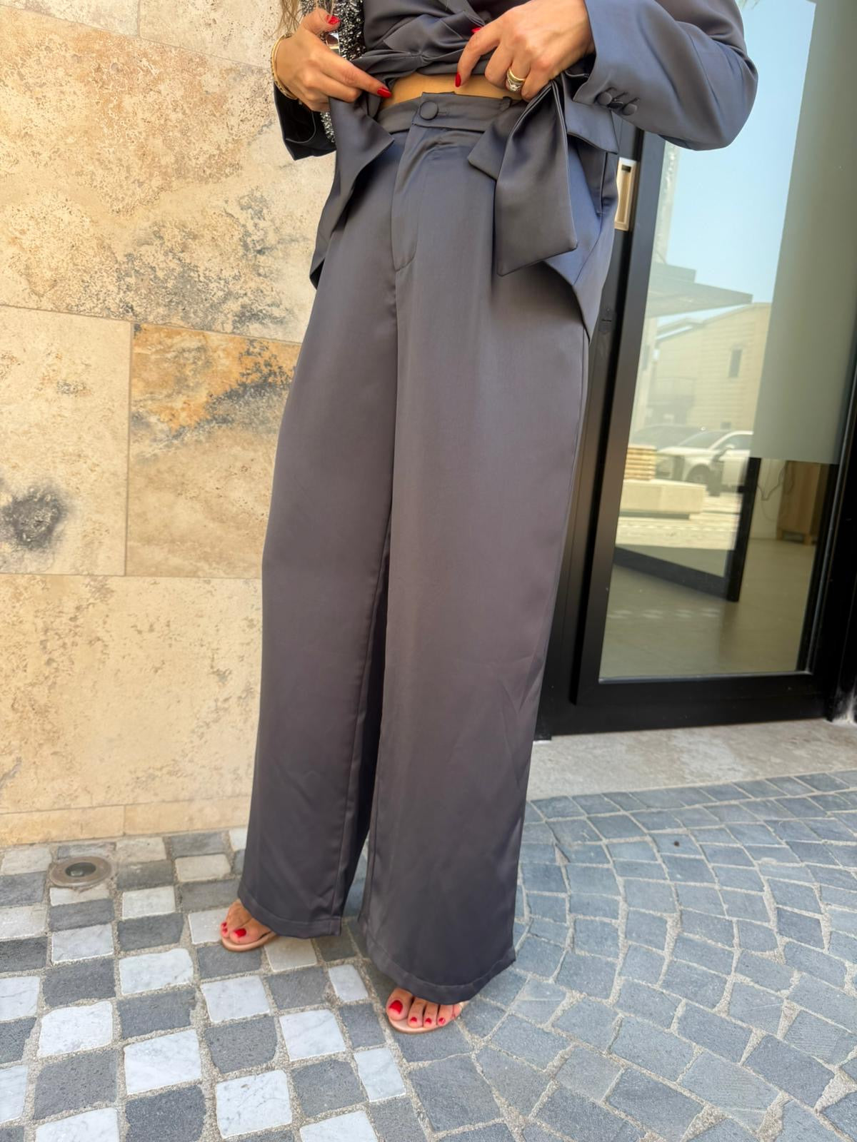 Tailleur in raso by Lumina