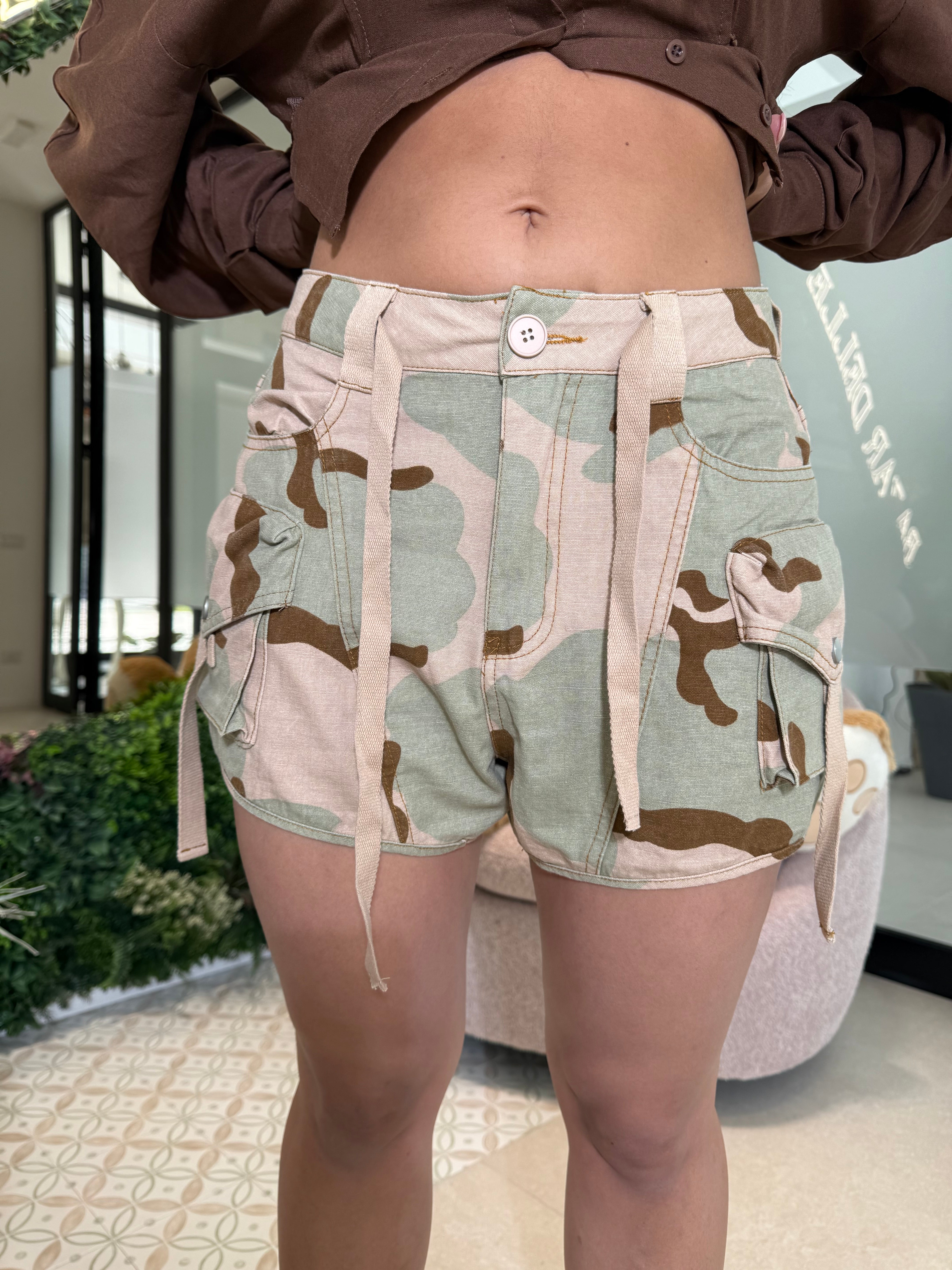 Pantaloncino cargo mimetico
