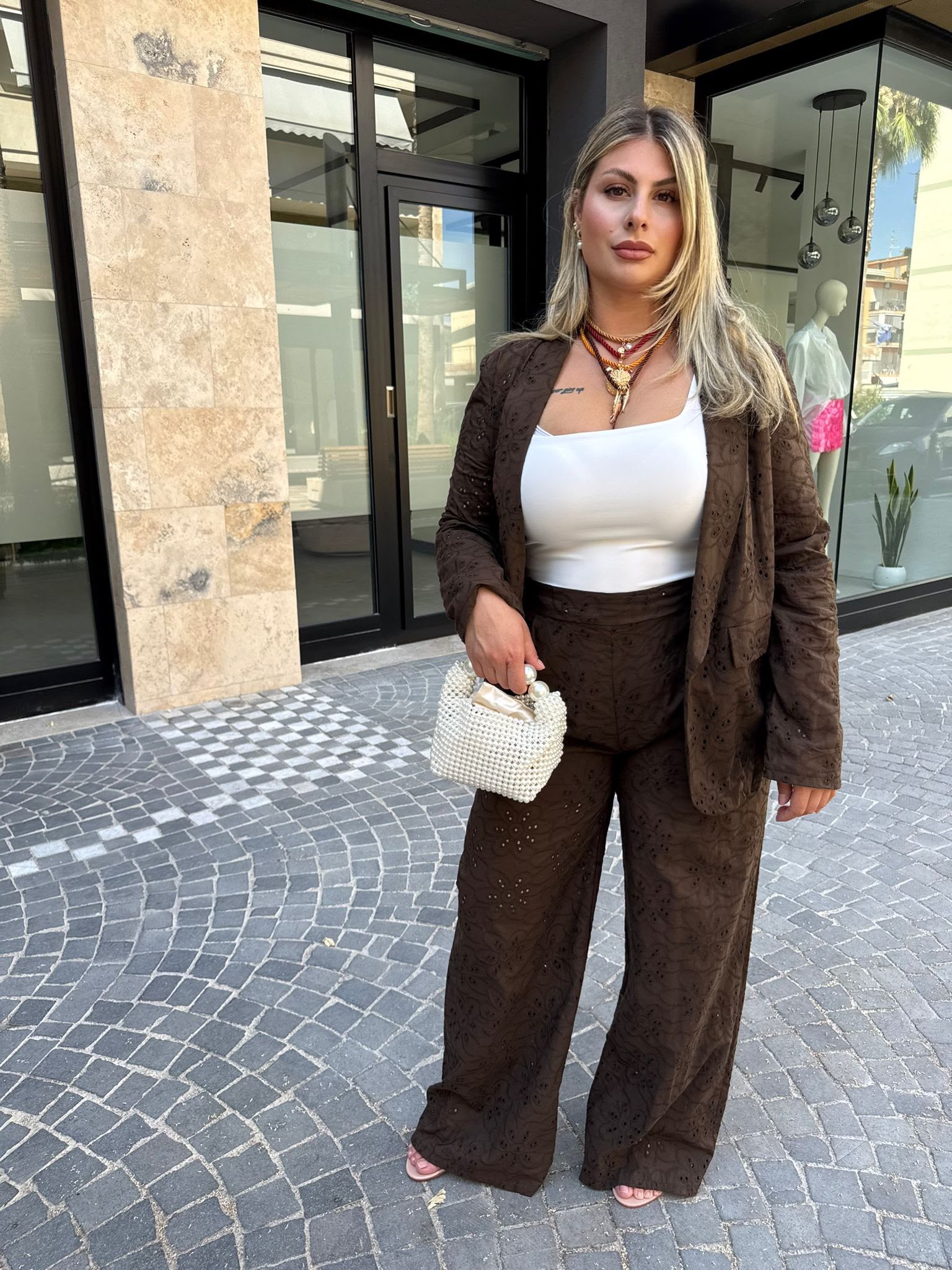 Tailleur in pizzo Sangallo curvy