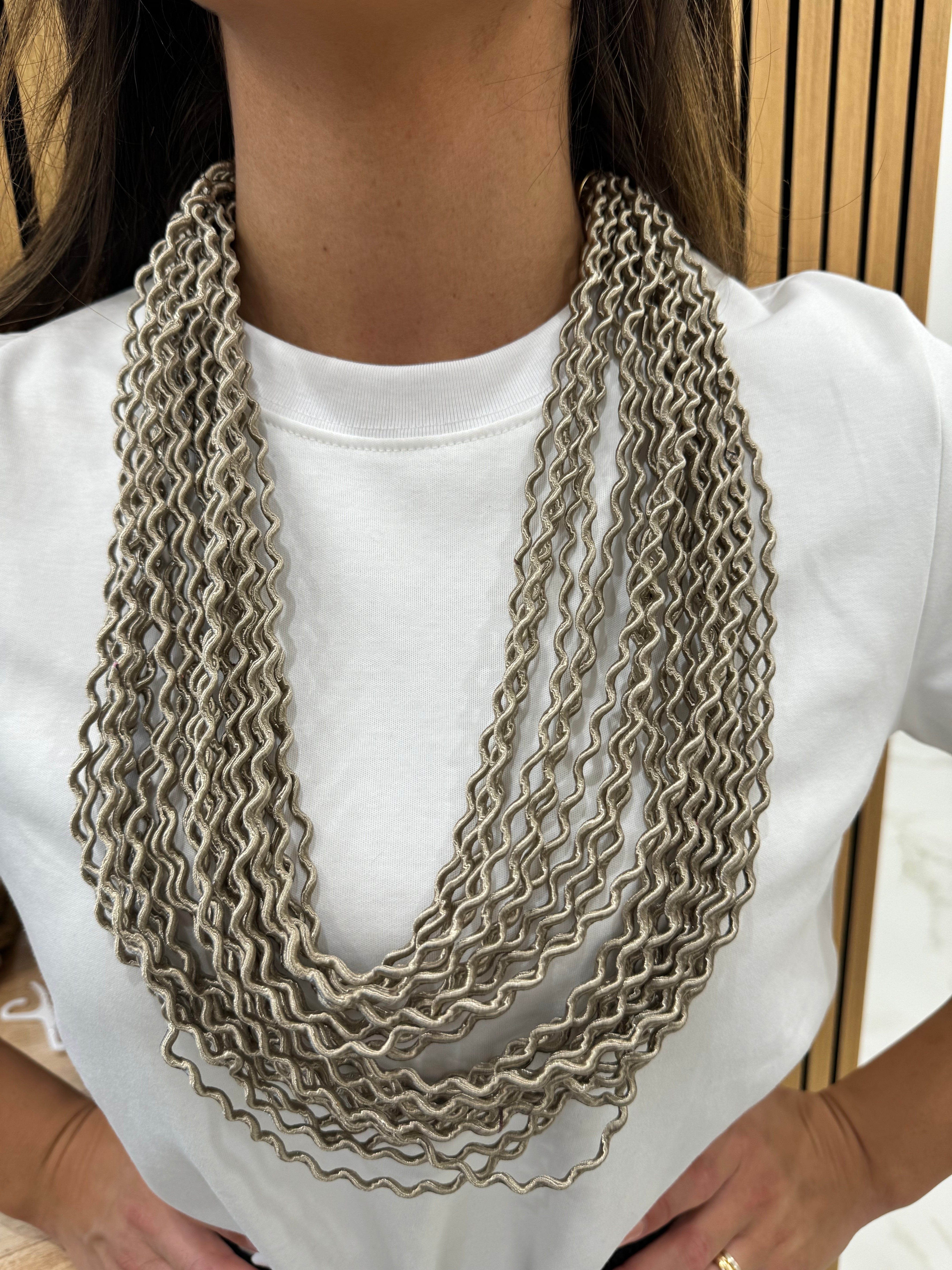 Collana zig zag
