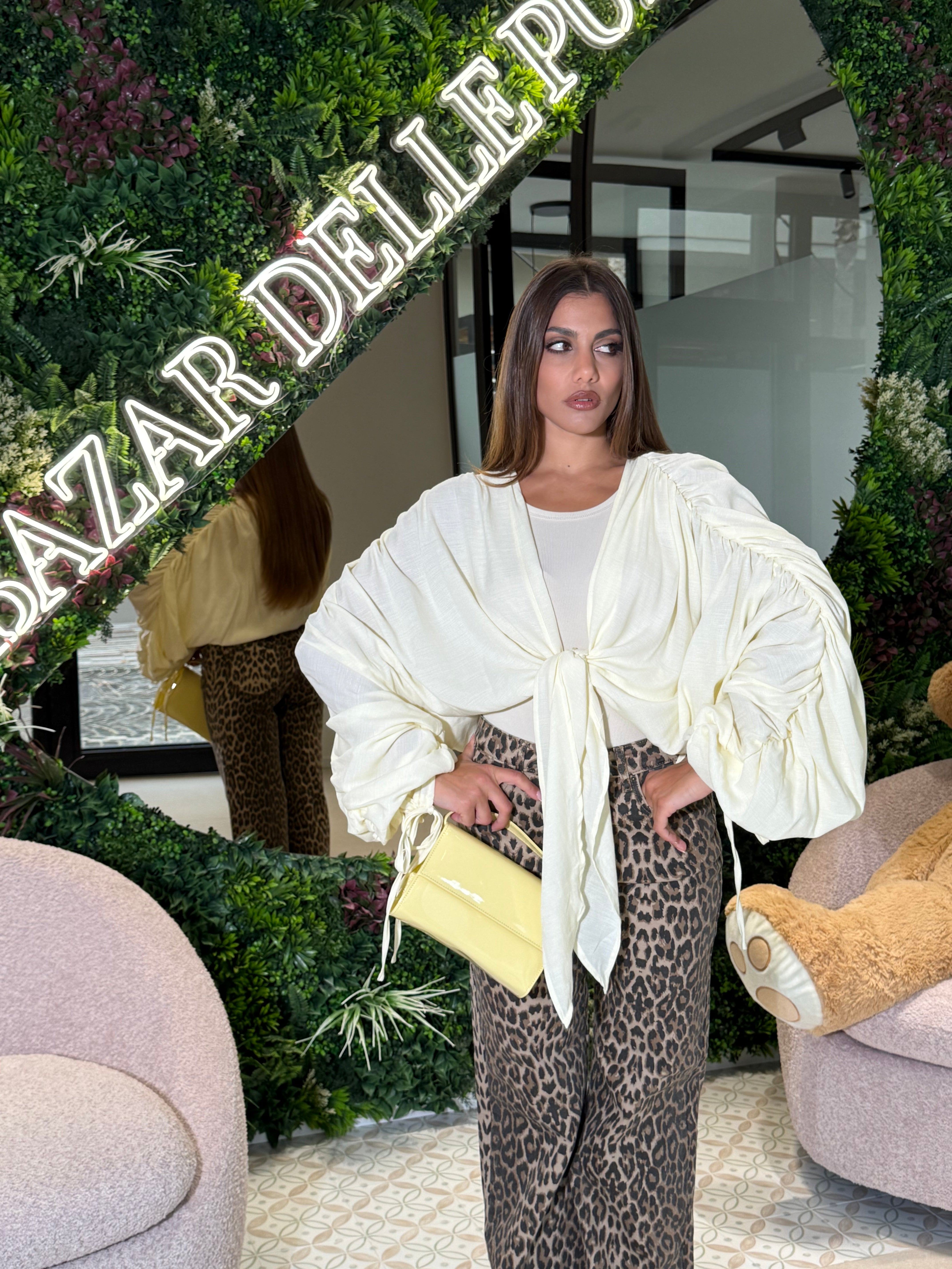 Camicia con drappeggio sulle maniche