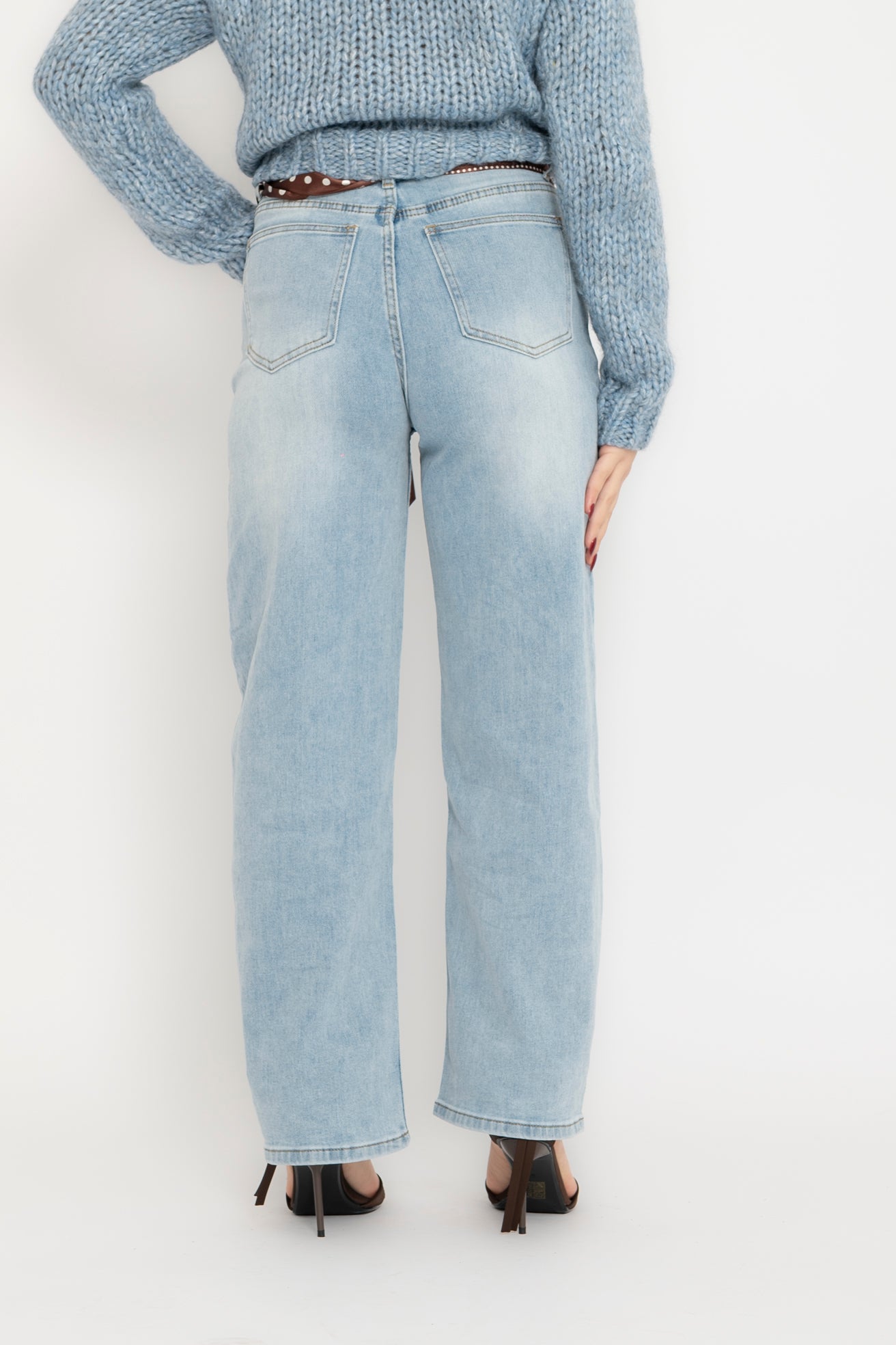 Jeans wide leg con foulard