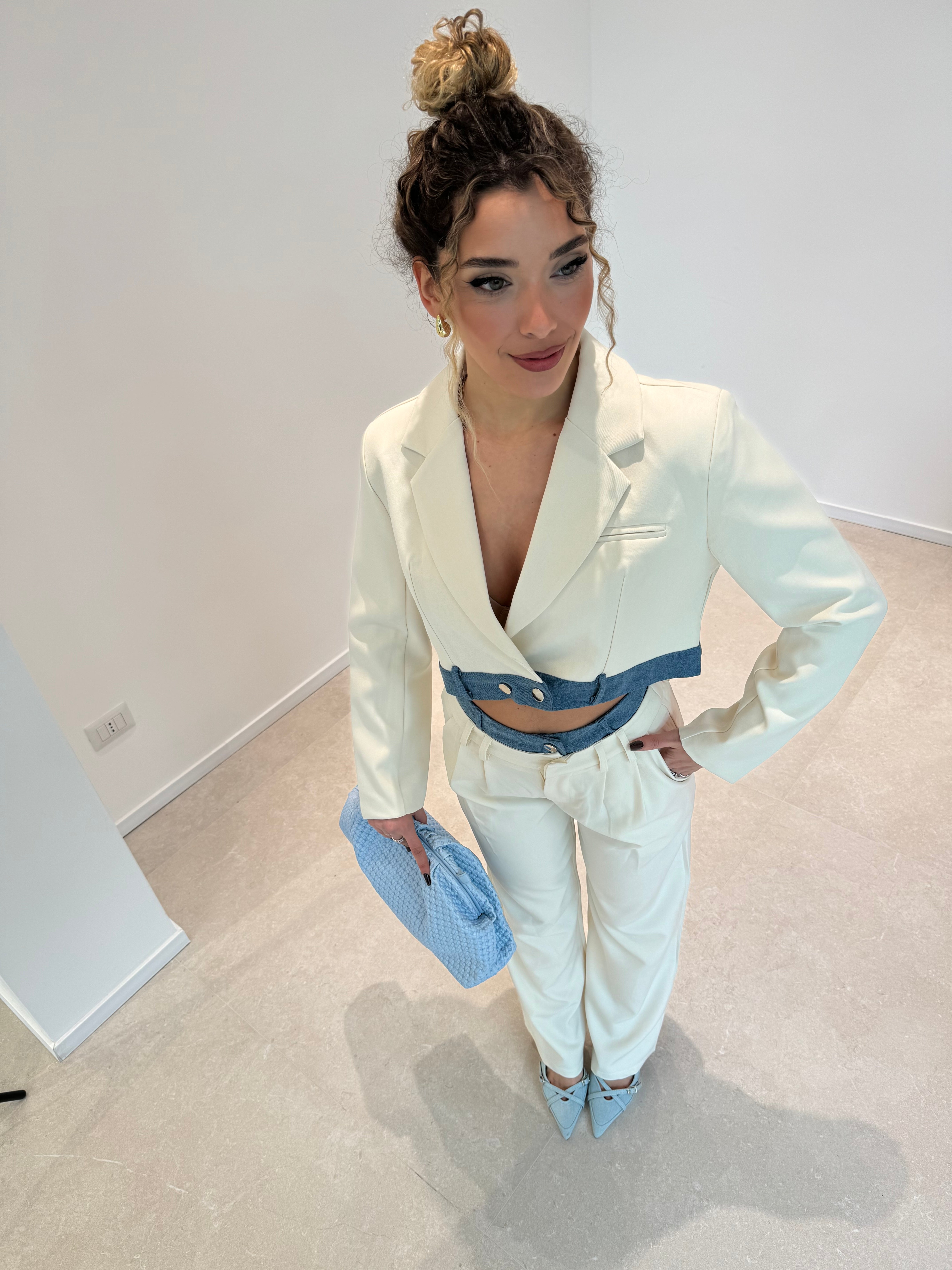 Tailleur con dettagli denim