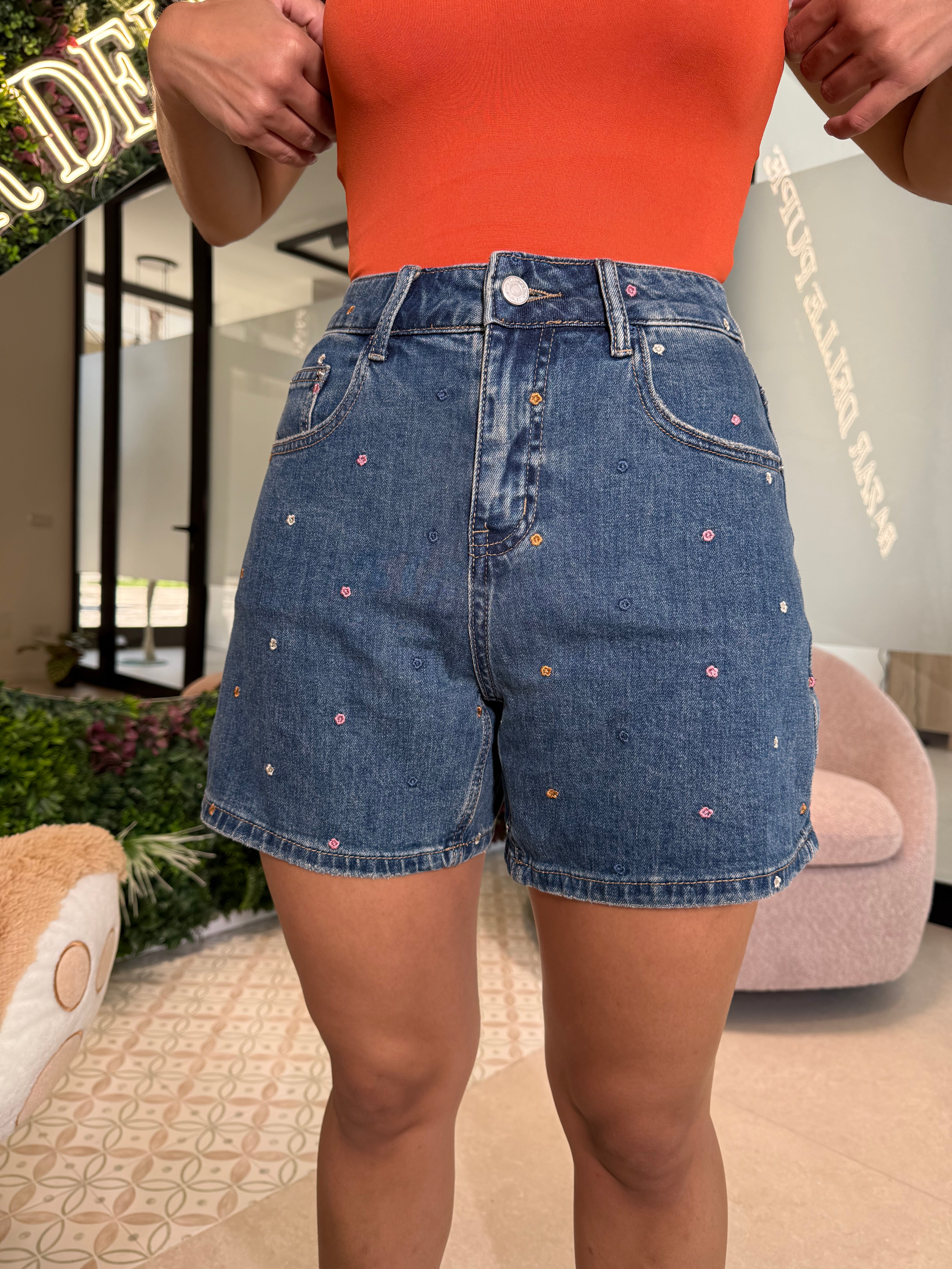 Pantaloncino denim fiorellini