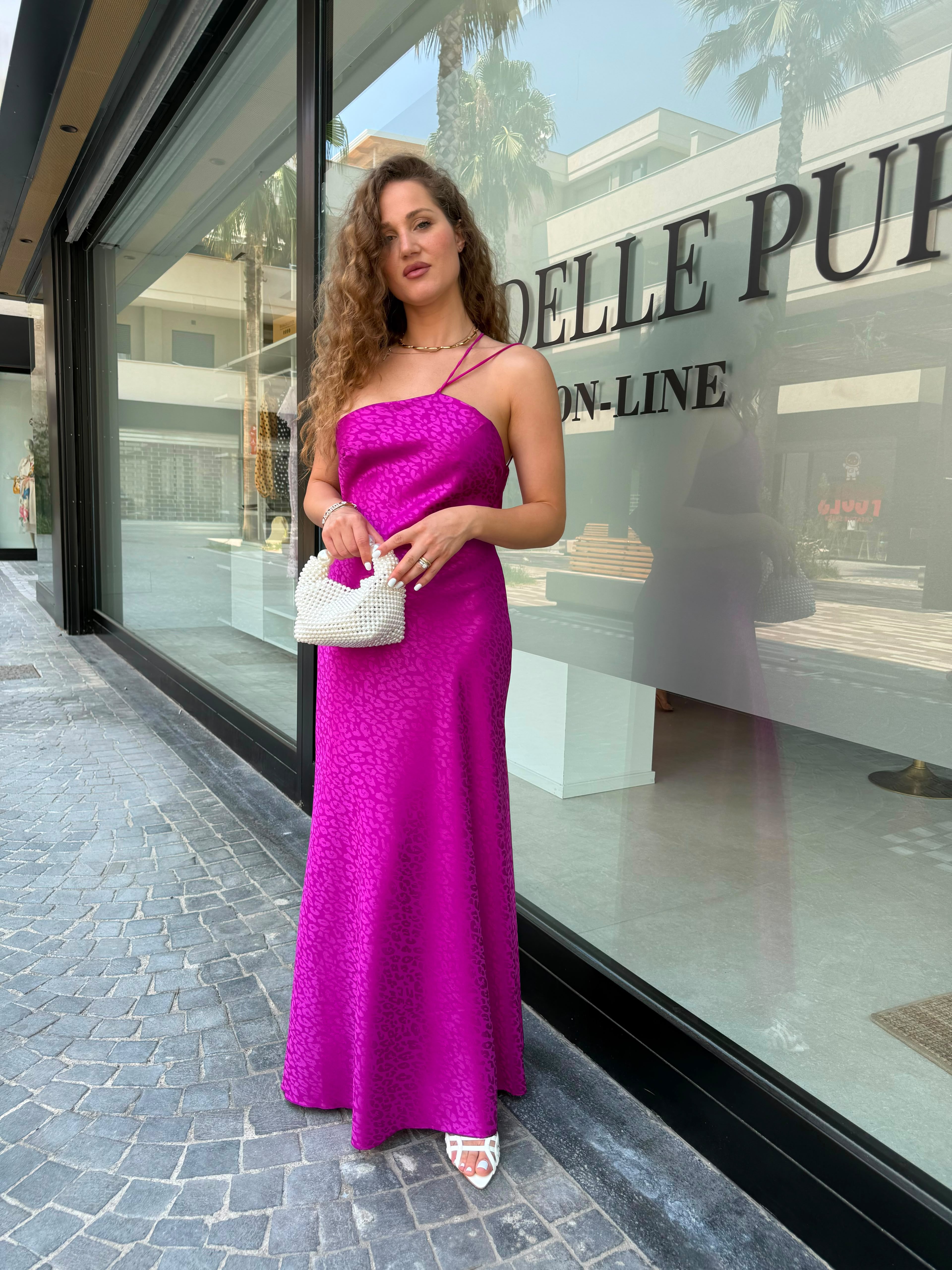 Abito animalier tono su tono