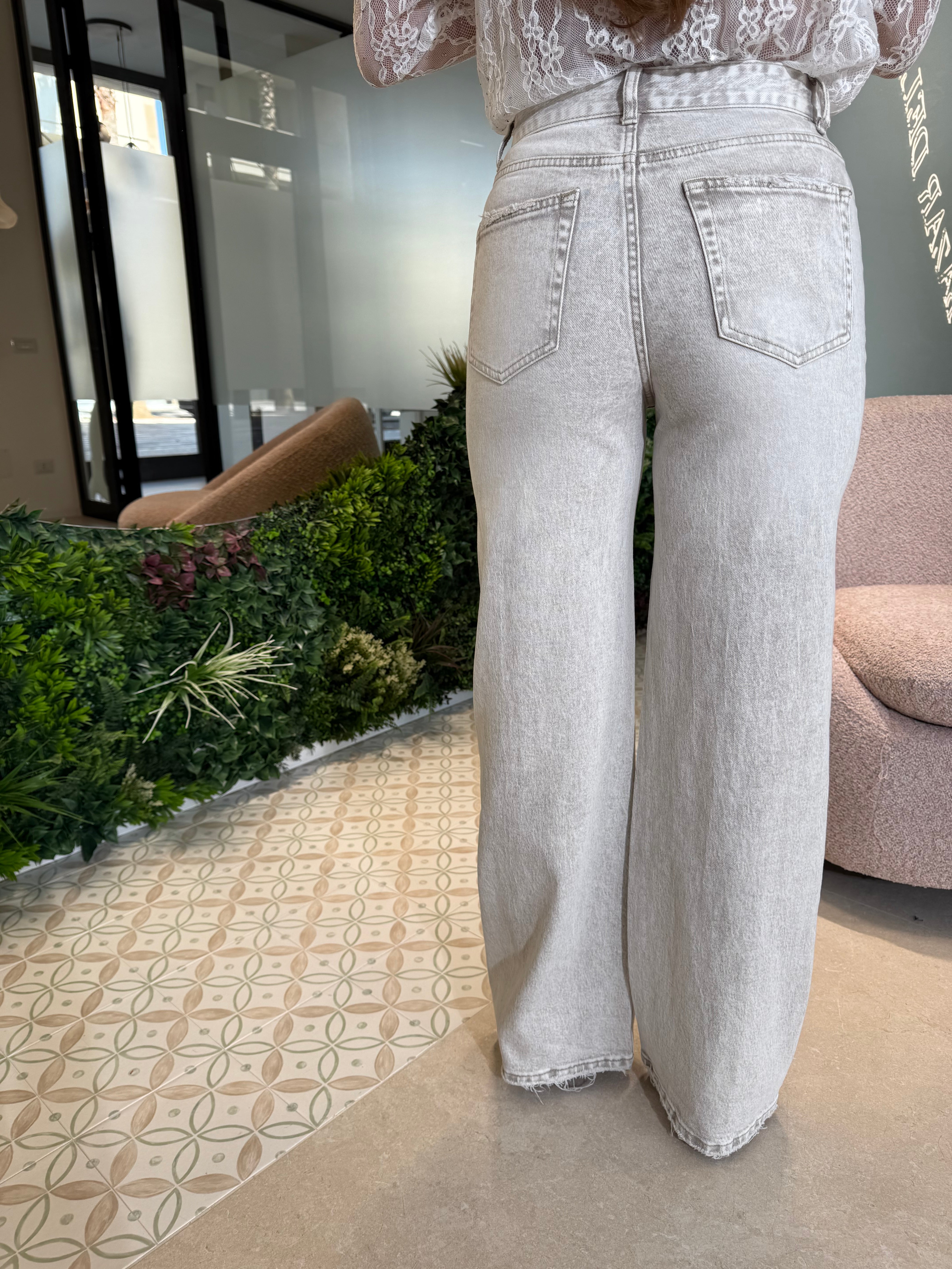 Jeans gamba dritta con sfumature