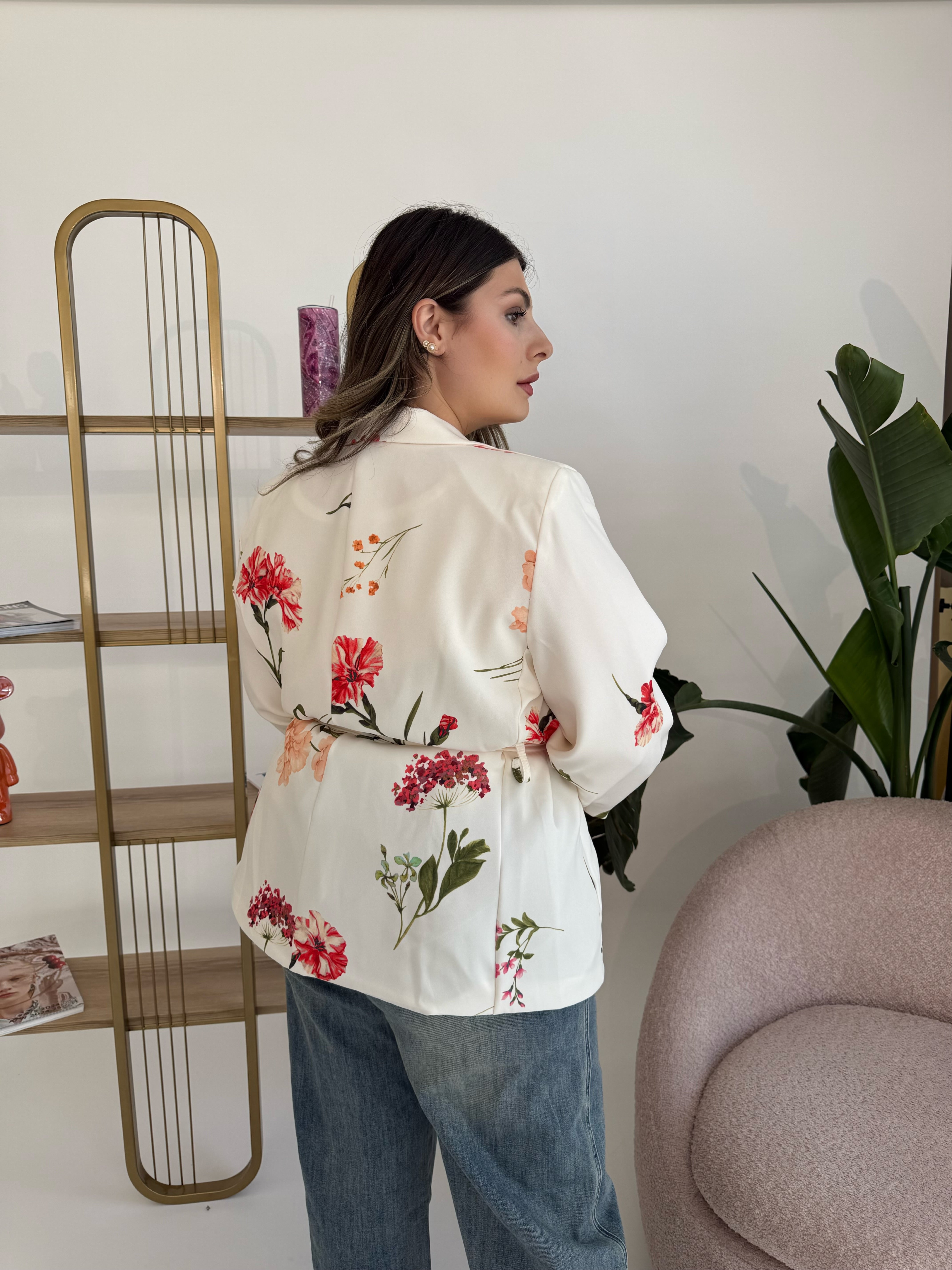 Giacca fiori con cintura curvy