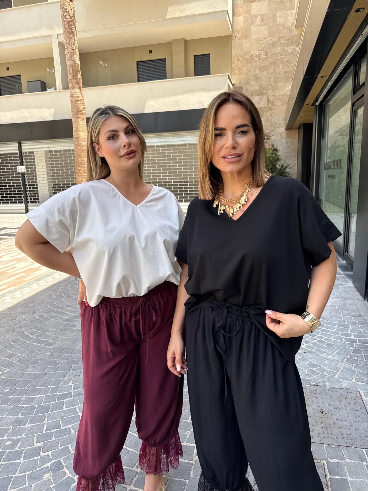 T-shirt scollo a V curvy