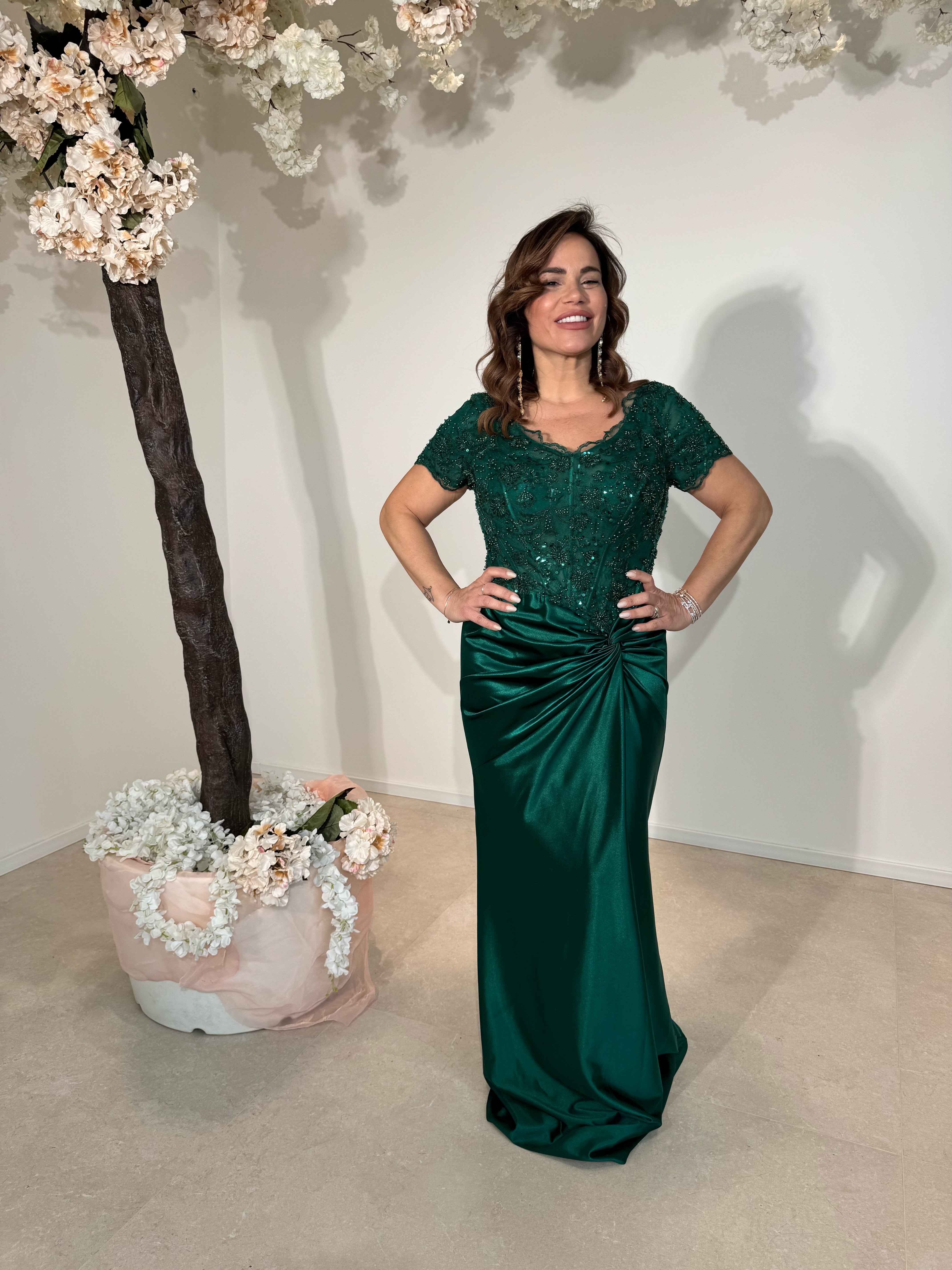 Abito cerimonia con paillettes e ricami