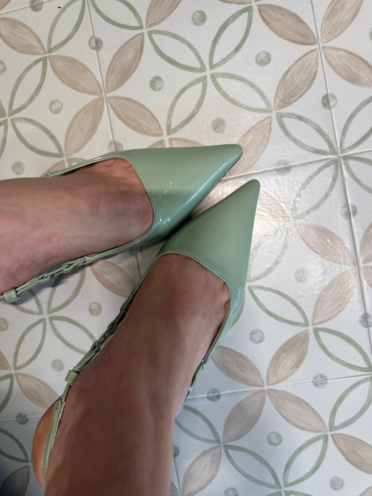 Décolleté in vernice