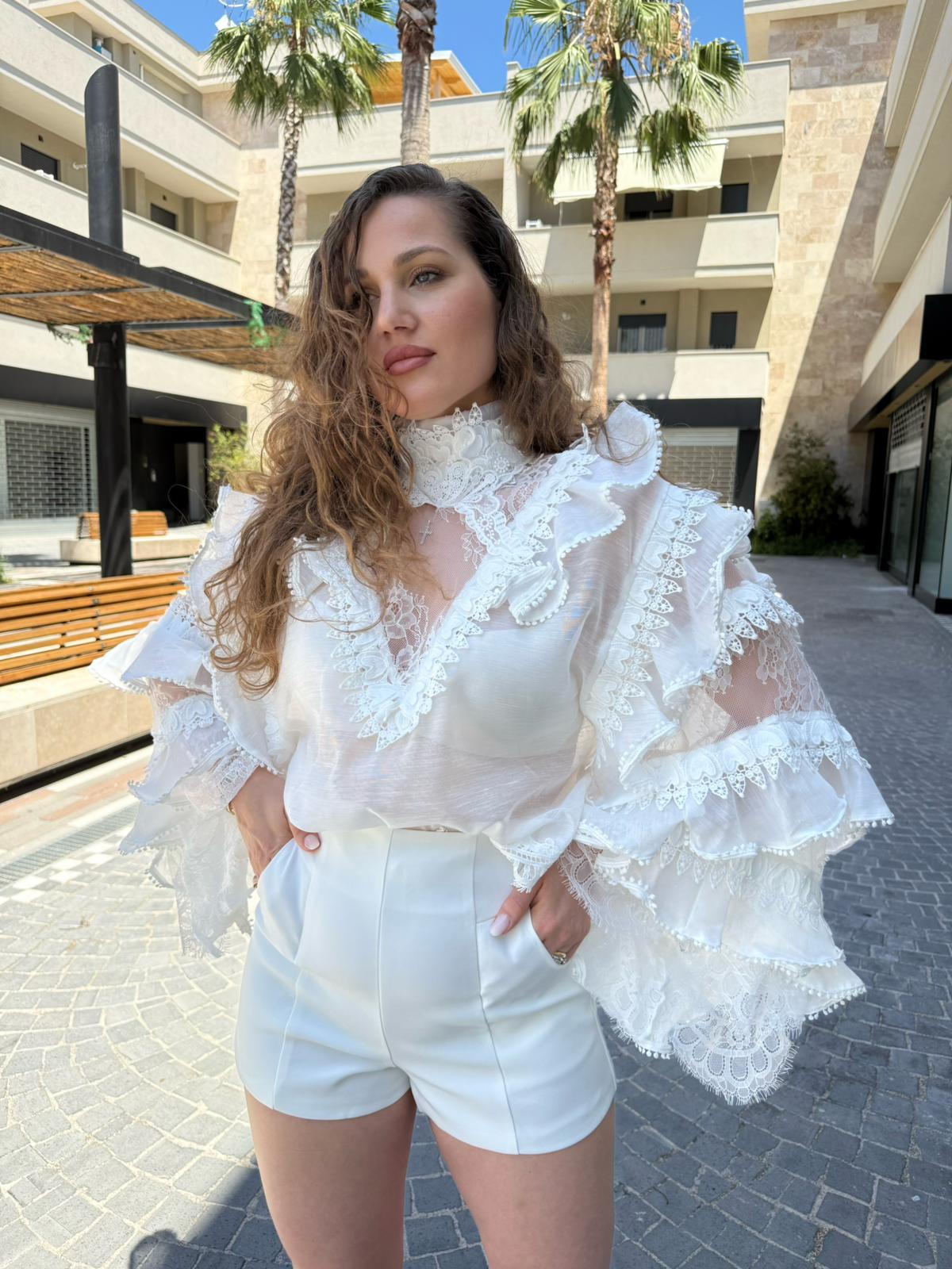 Casacca pizzo e rouches white