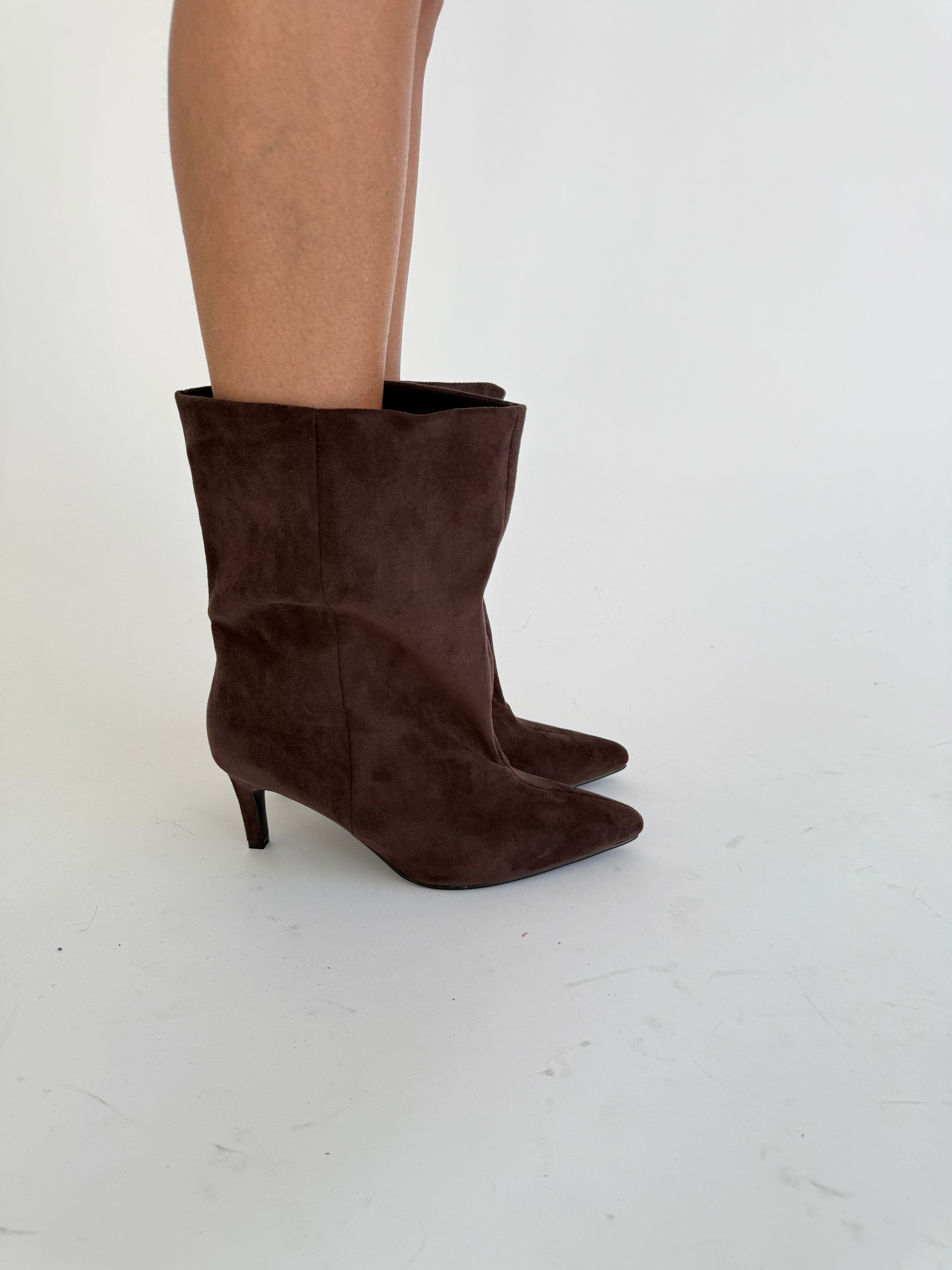 Stivaletto tacco mini in camoscio