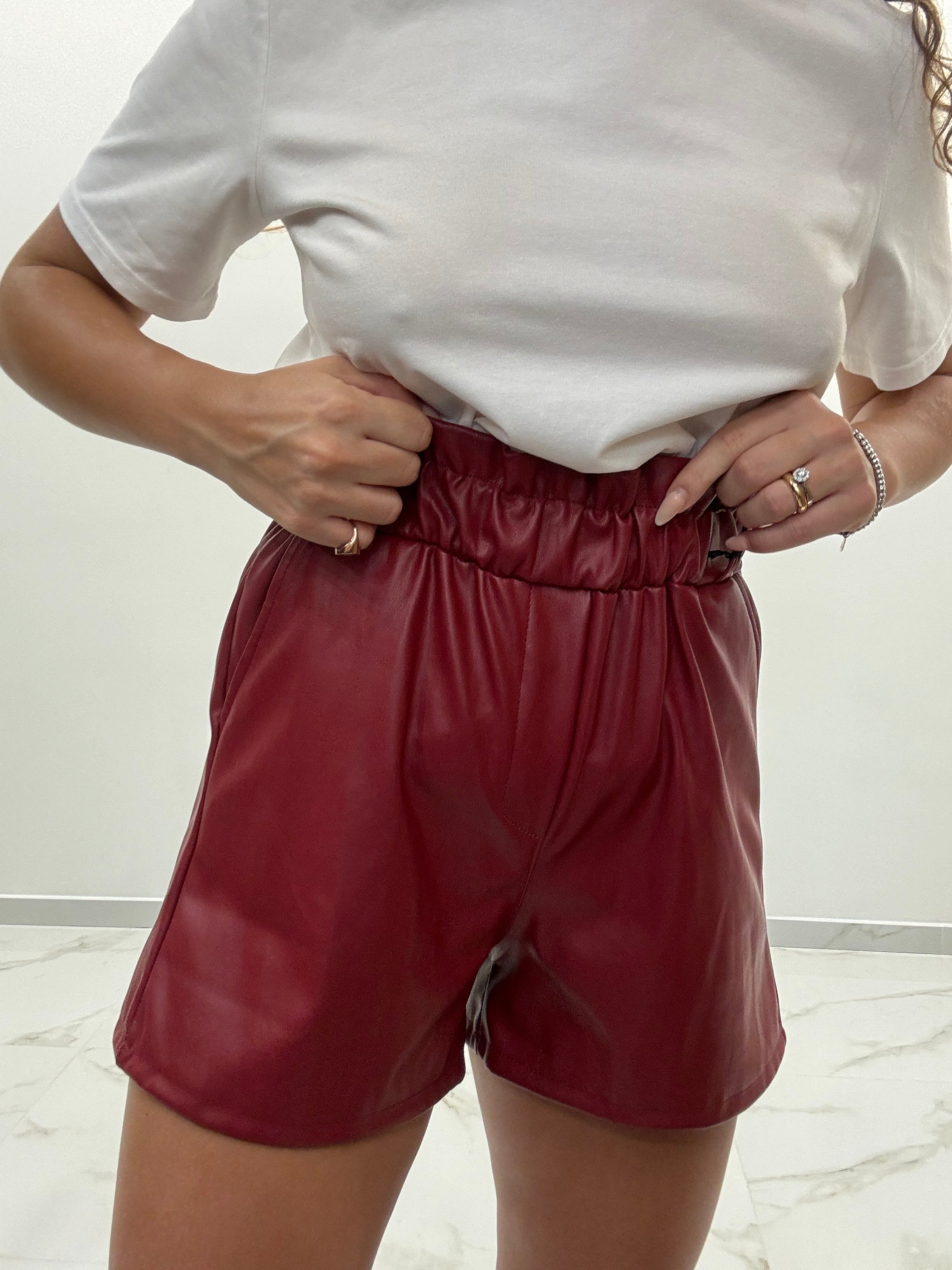 Pantaloncino in ecopelle