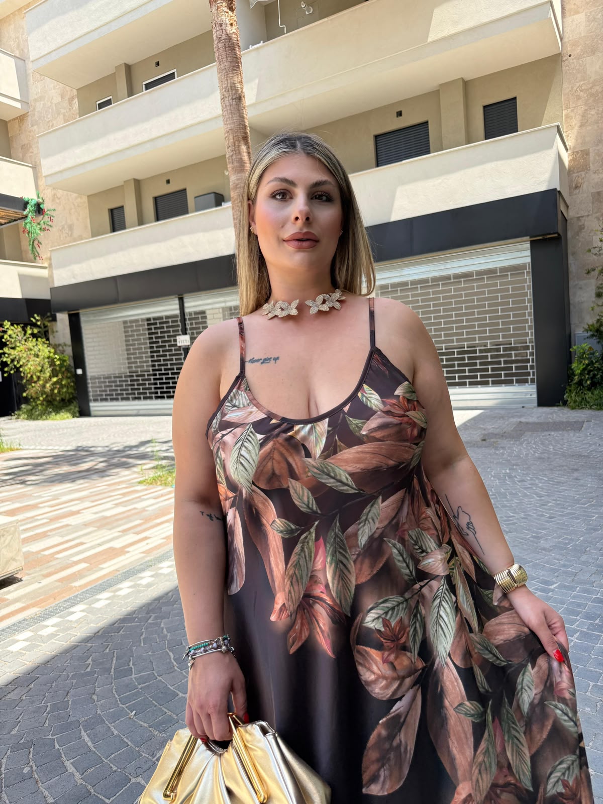 Abito fantasia in raso curvy
