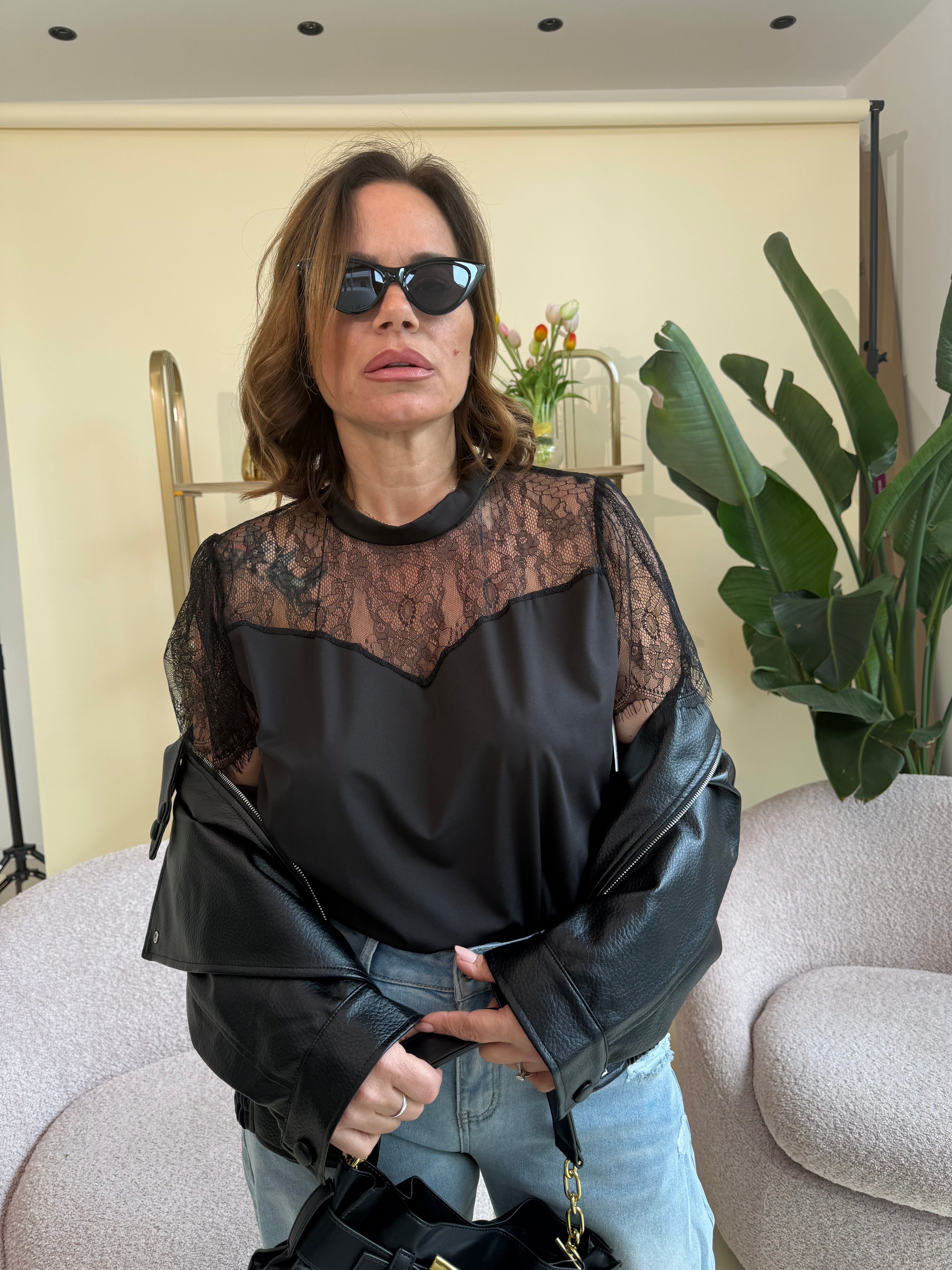 T-shirt con dettagli in pizzo