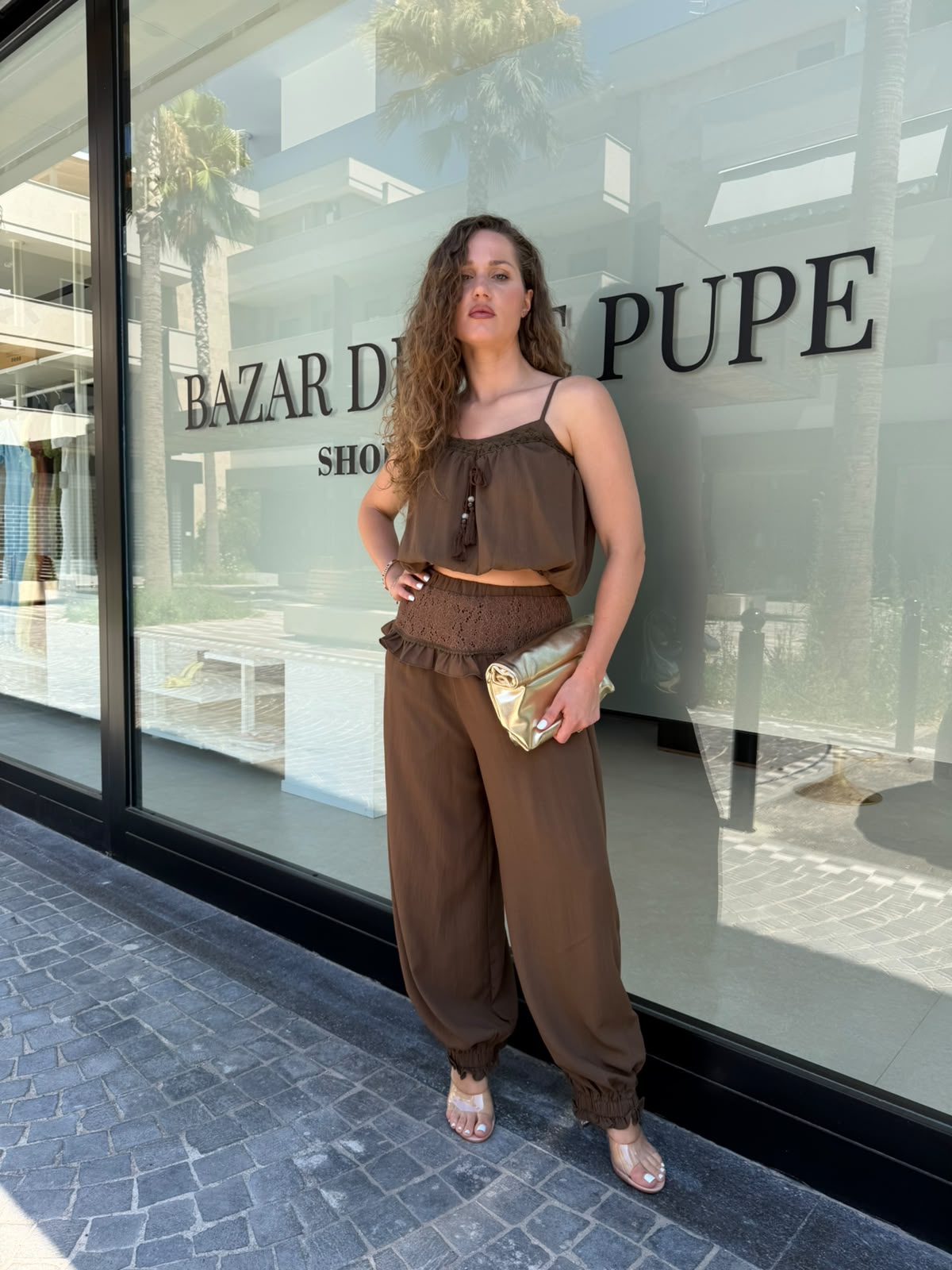 Cordset pantalone e top con ricami
