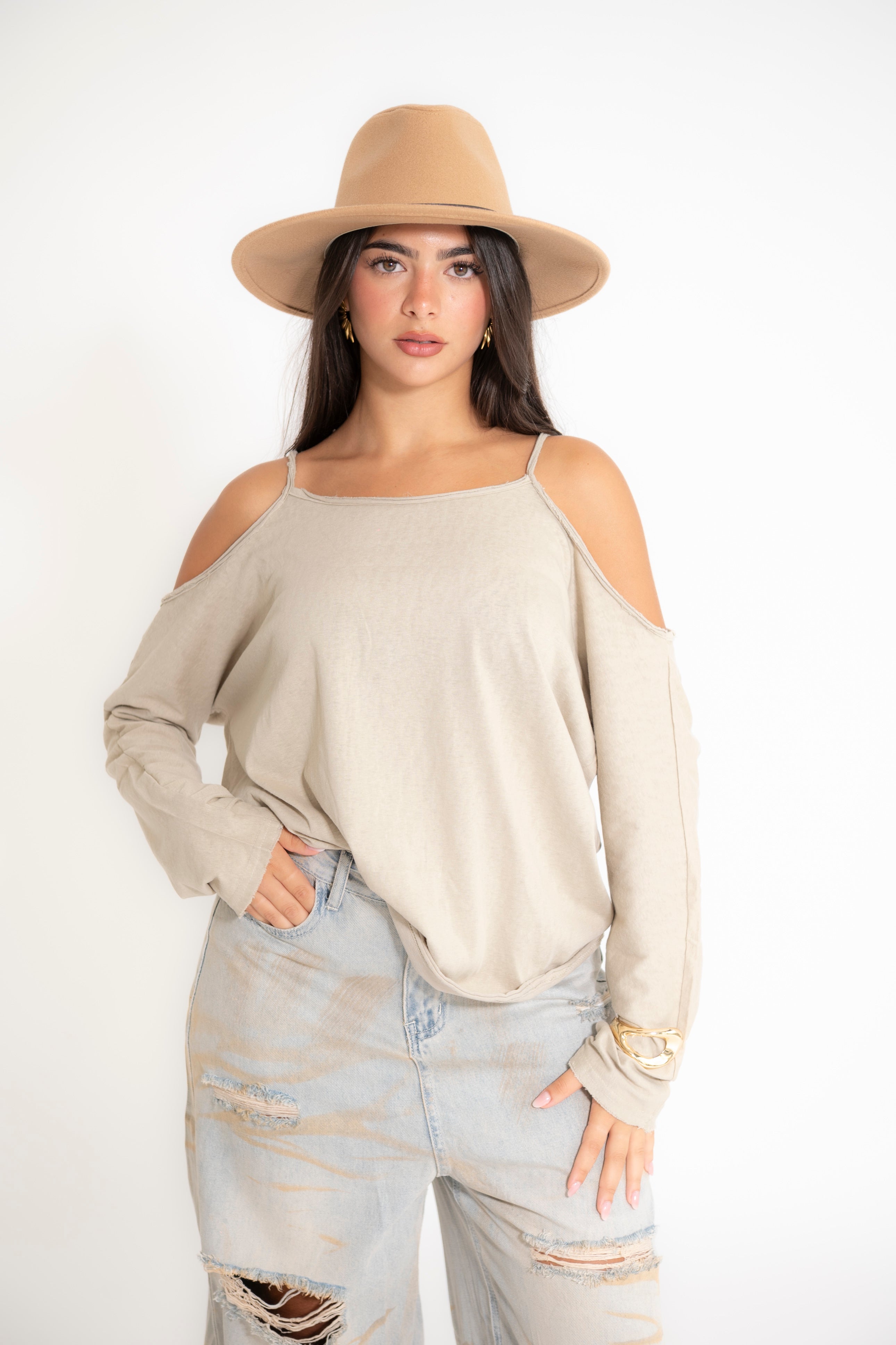 Maglia con spalla scoperta