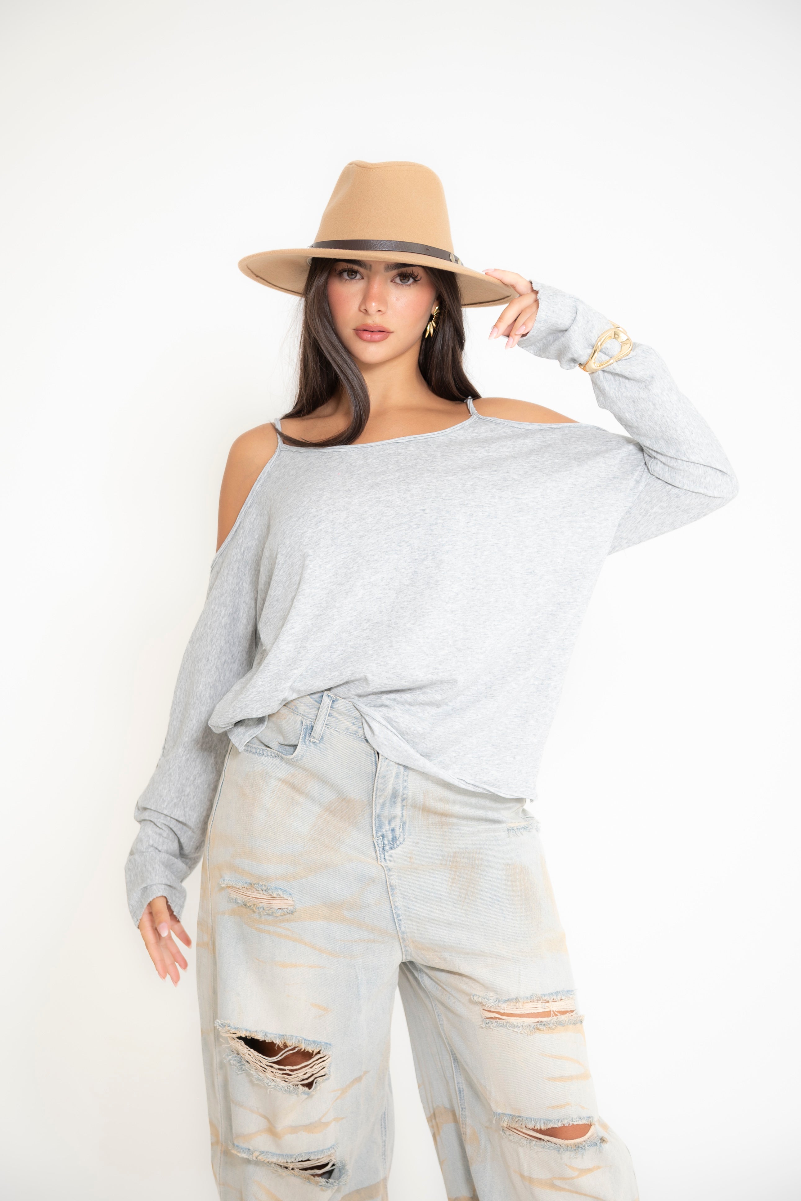 Maglia con spalla scoperta