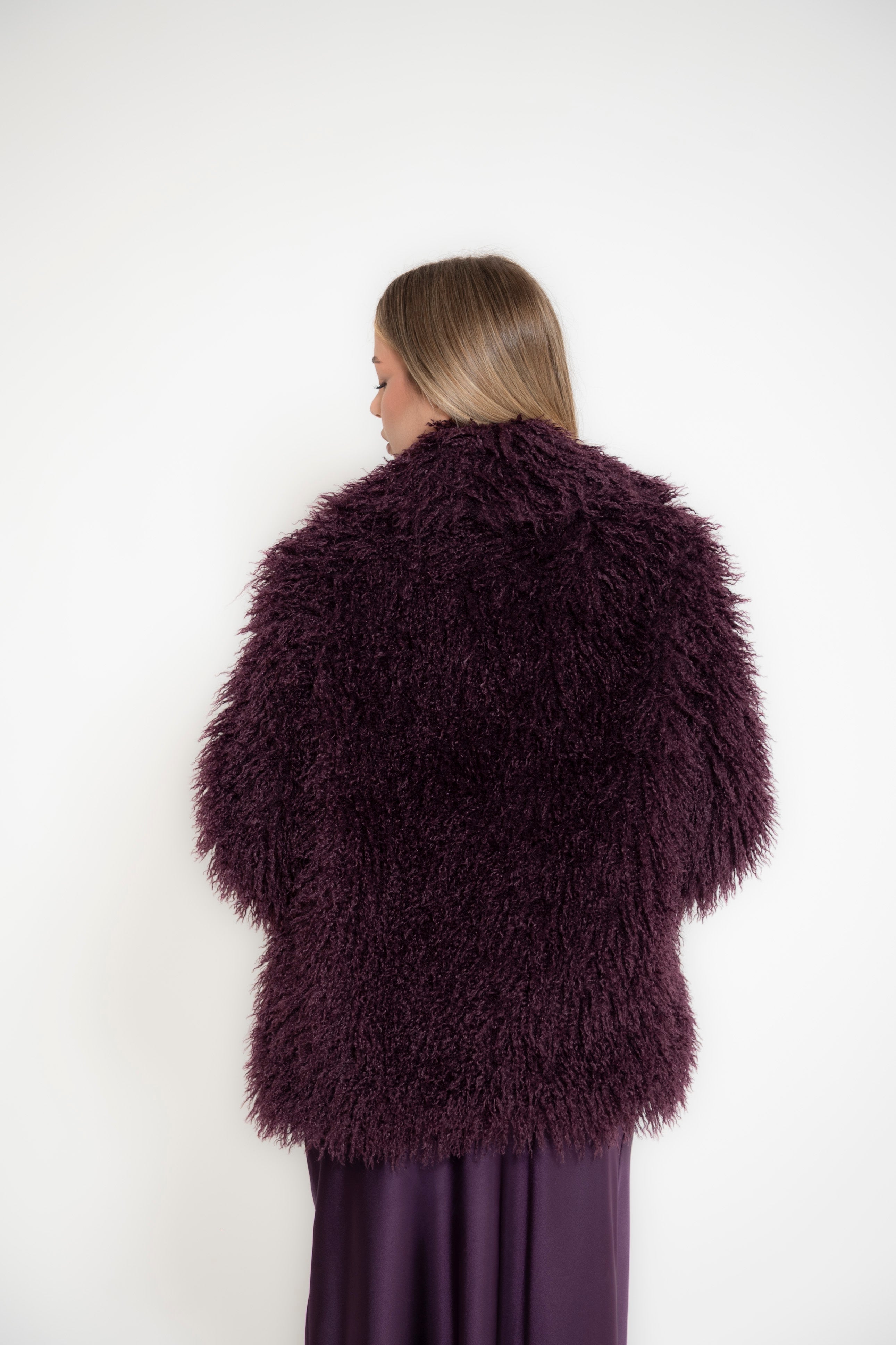 Pelliccia corta teddy bordeaux