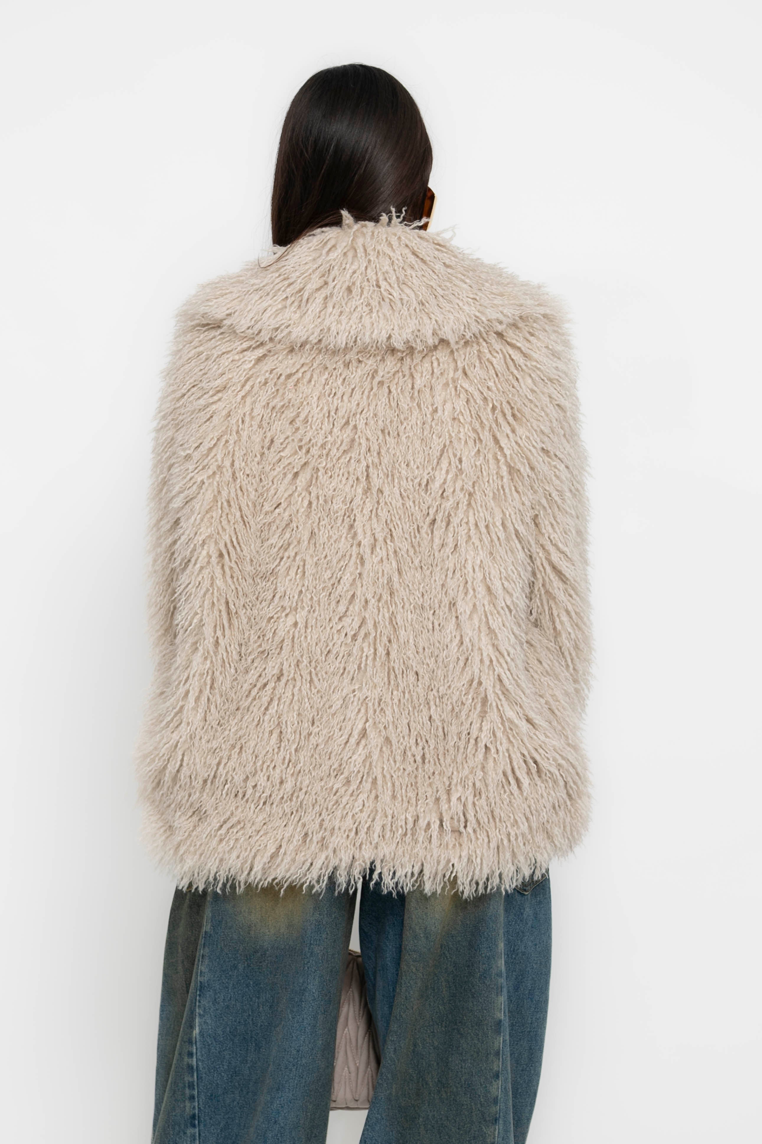 Pelliccia corta teddy beige