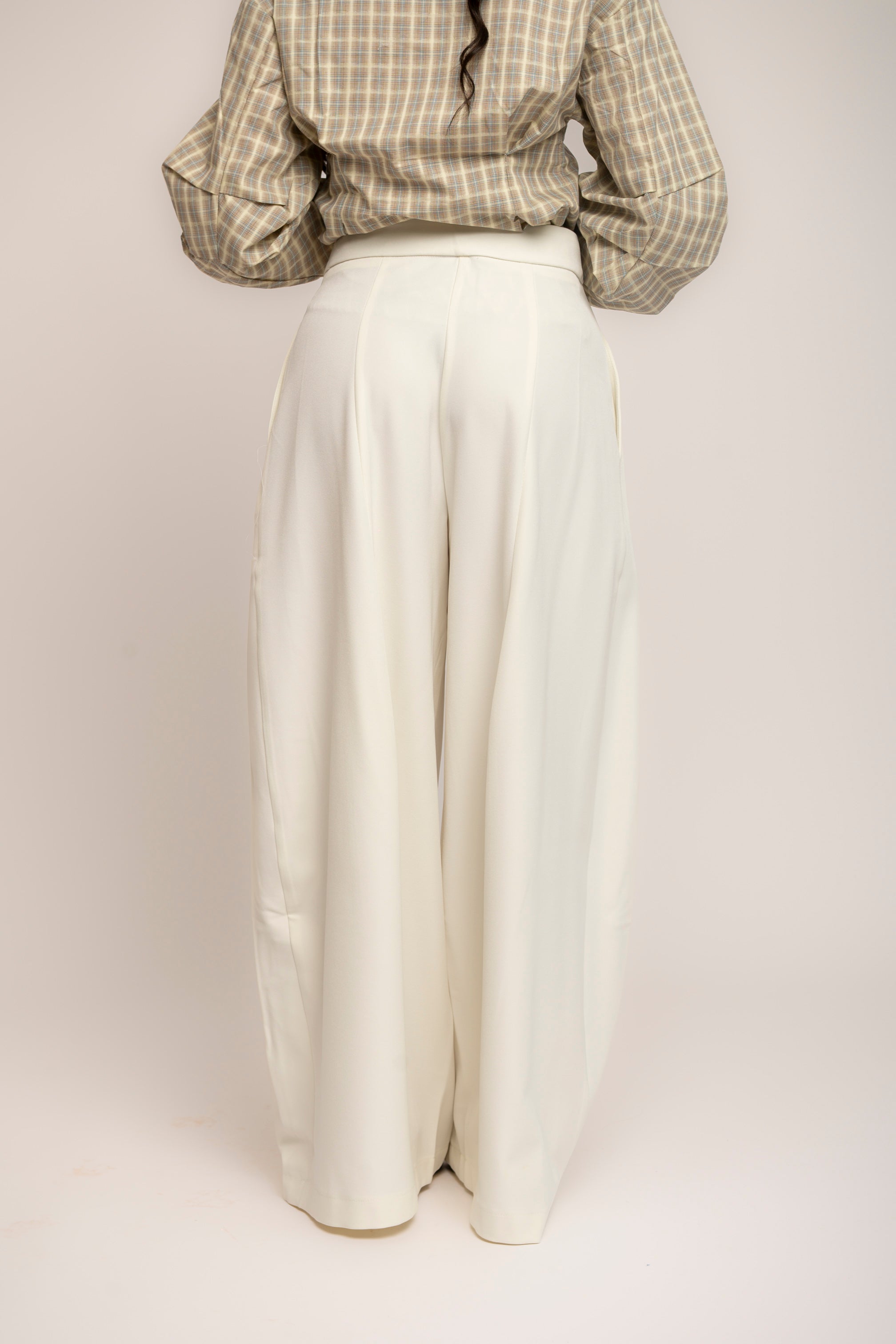 Pantalone palazzo con pence