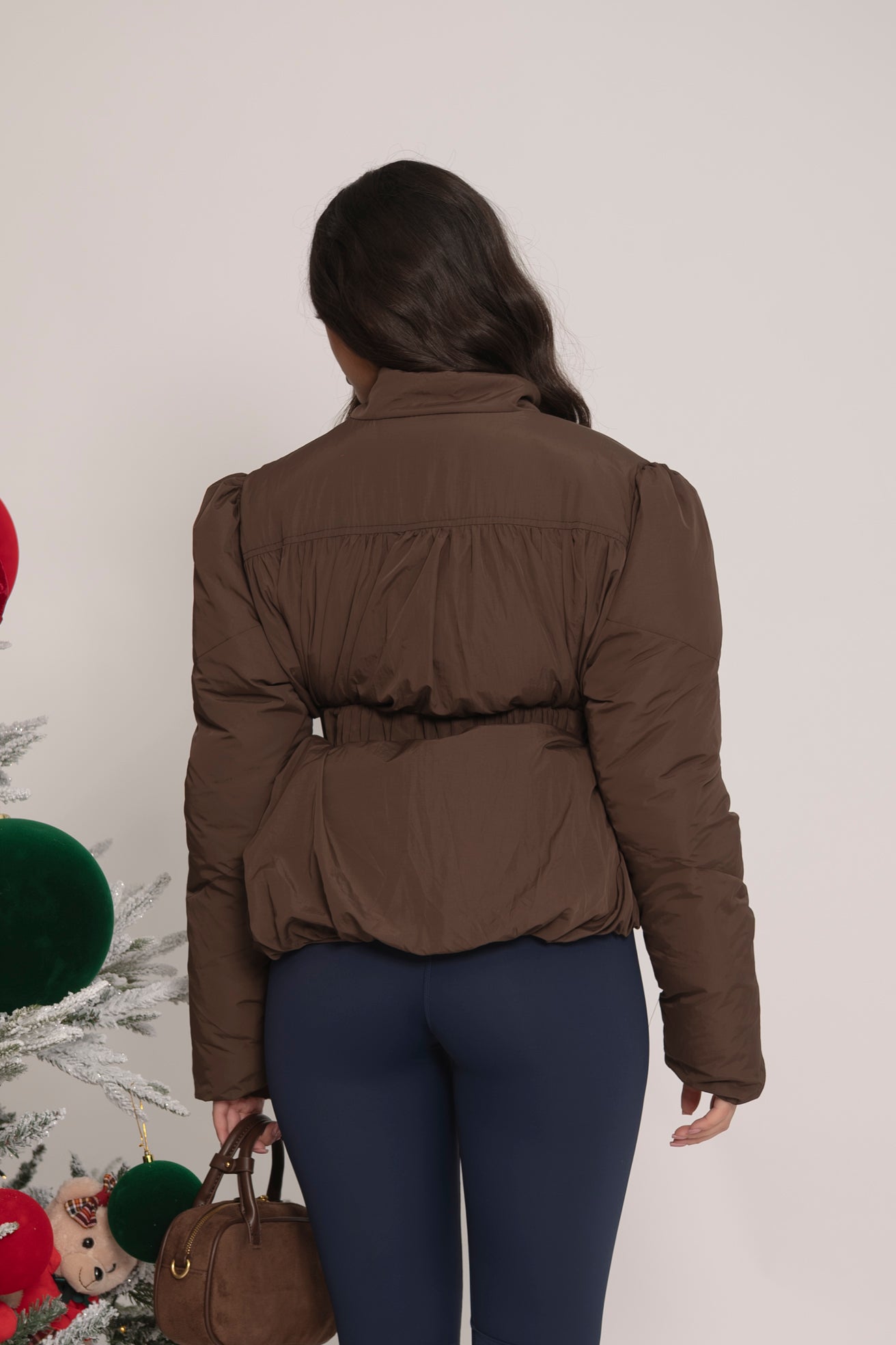 Bomber crop con cintura