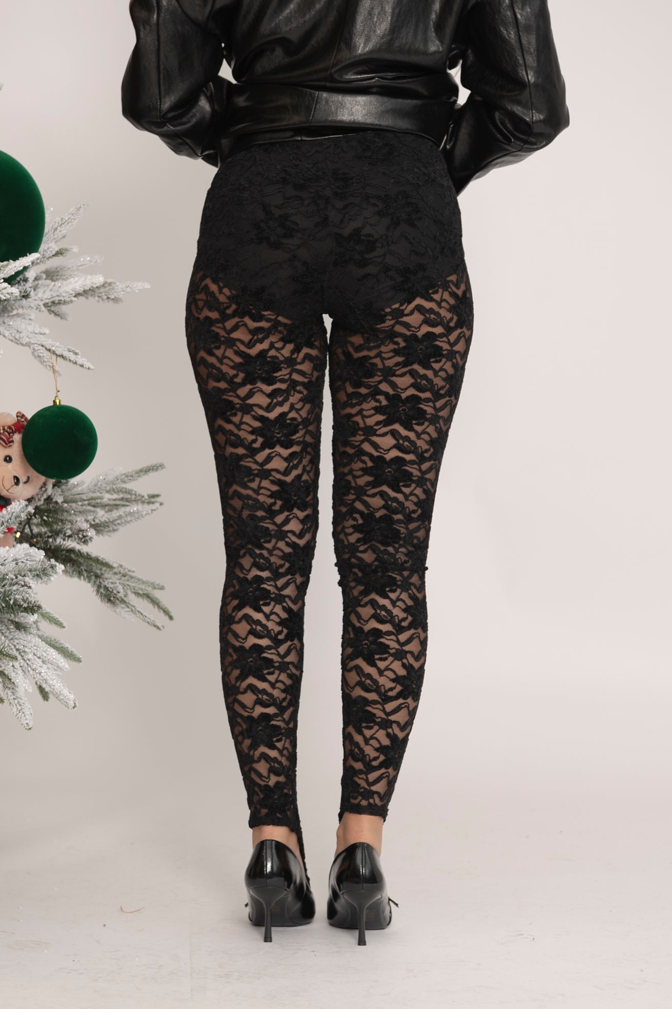 Leggings in pizzo con coulotte