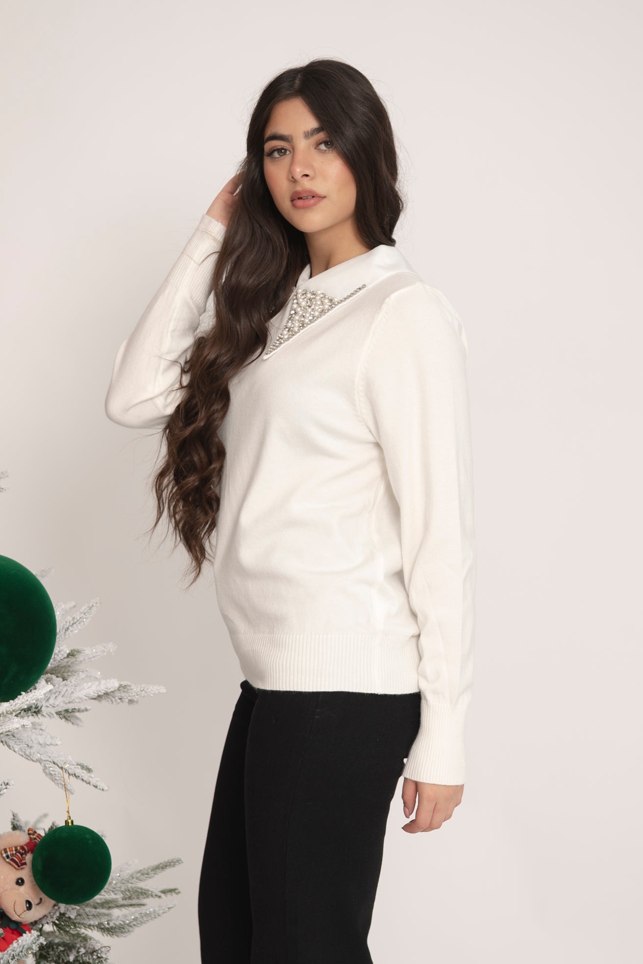 Pull con colletto strass