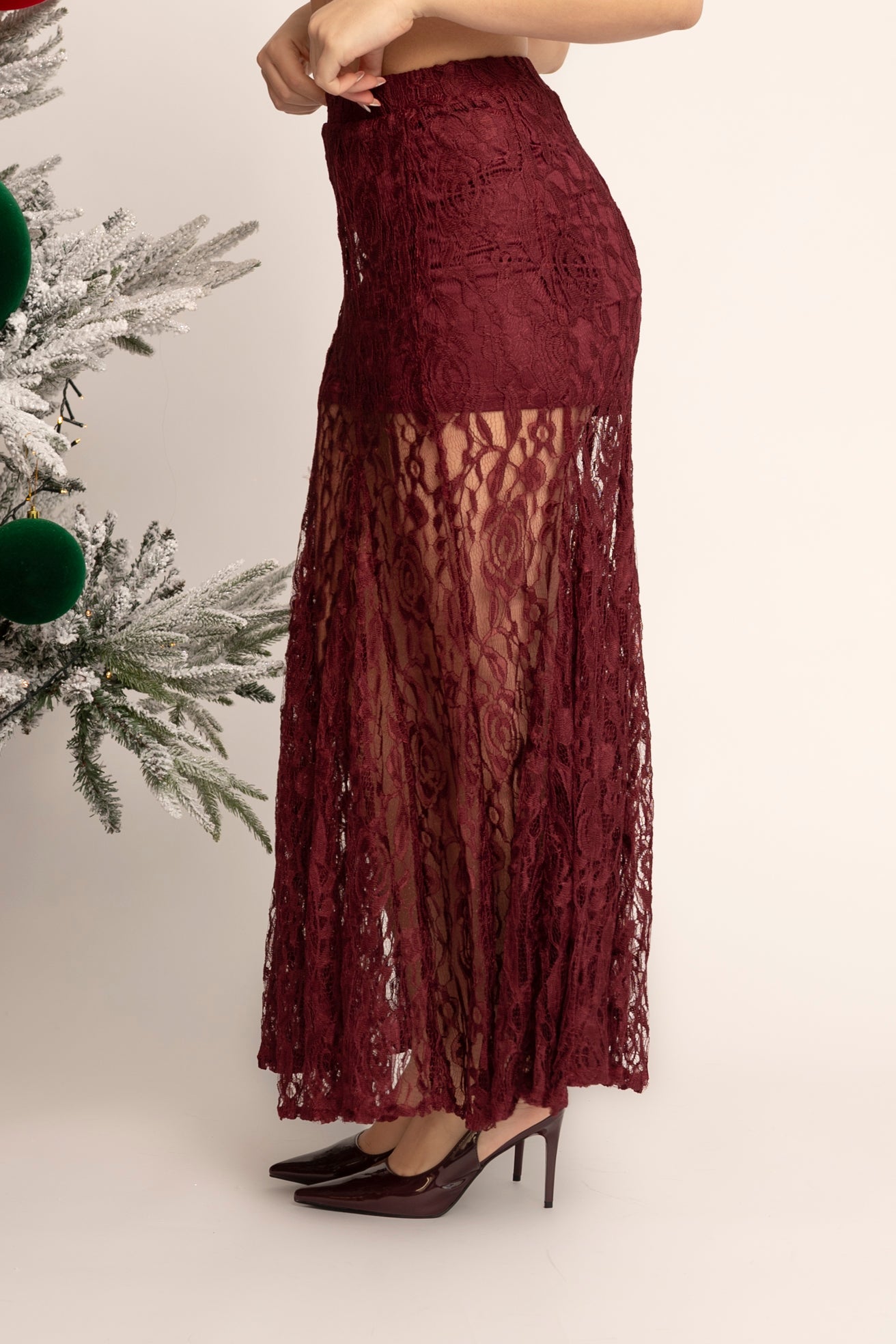 Gonna lunga in merletto